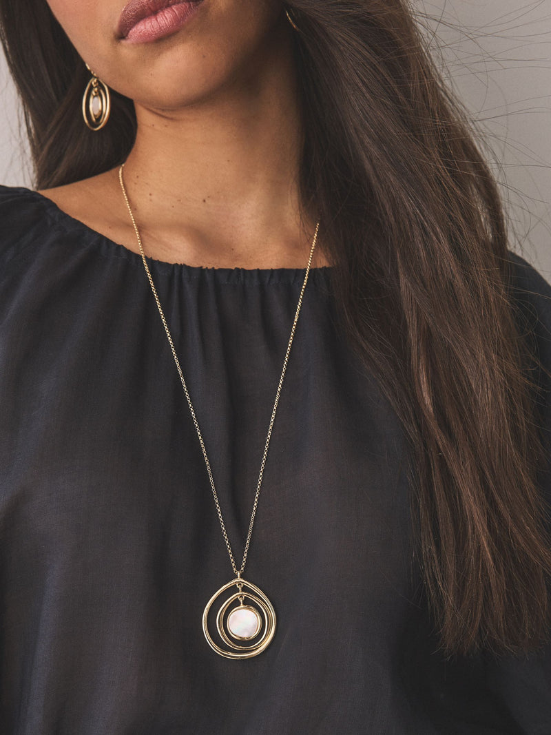 Gold tone pearl effect pendant necklace (British brand)