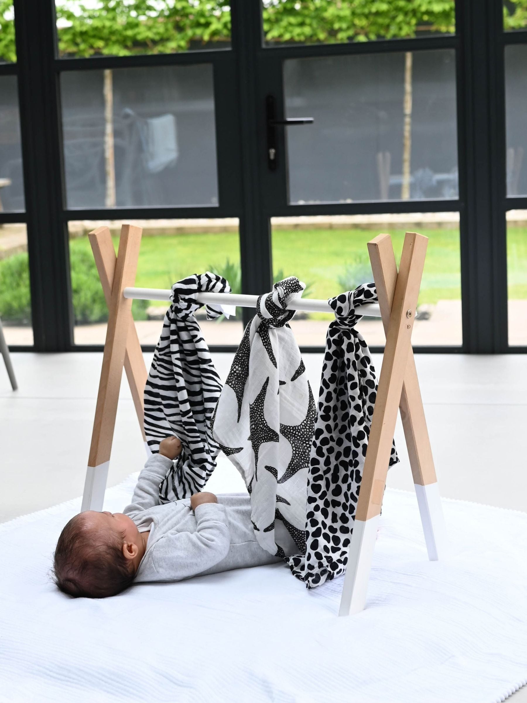 Etta Loves black white sensory muslin 3 pack, imported from the UK