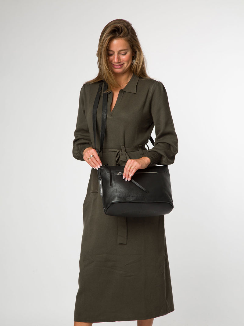 Cultured London black Ondine leather shoulder bag - British product