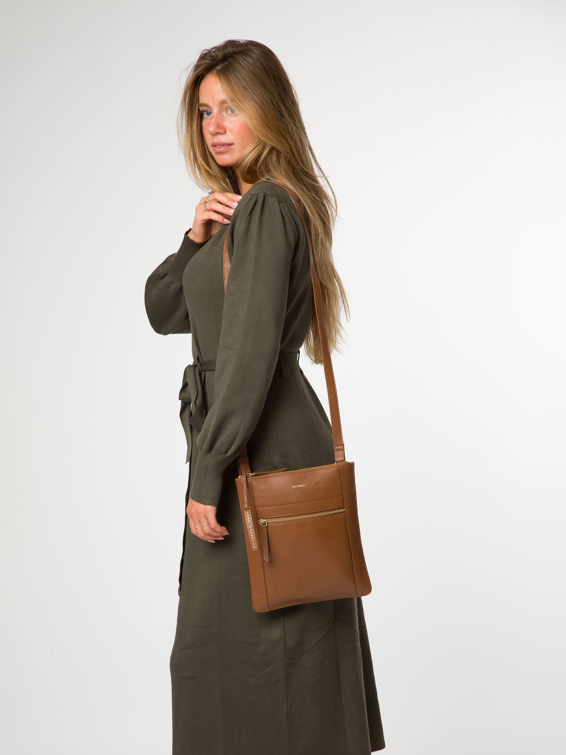 Pure Luxuries London brown Wren leather cross body bag - British product