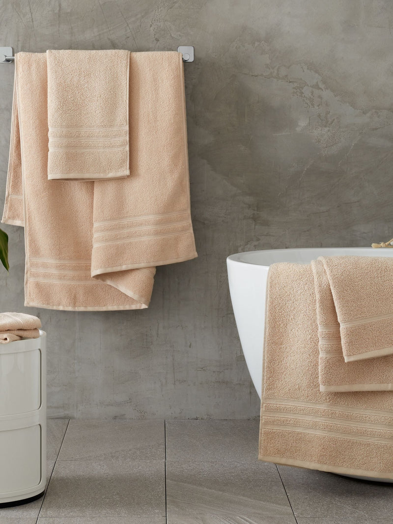 Catherine Lansfield Set of 2 Yellow 100% Cotton Bath Sheet Towels