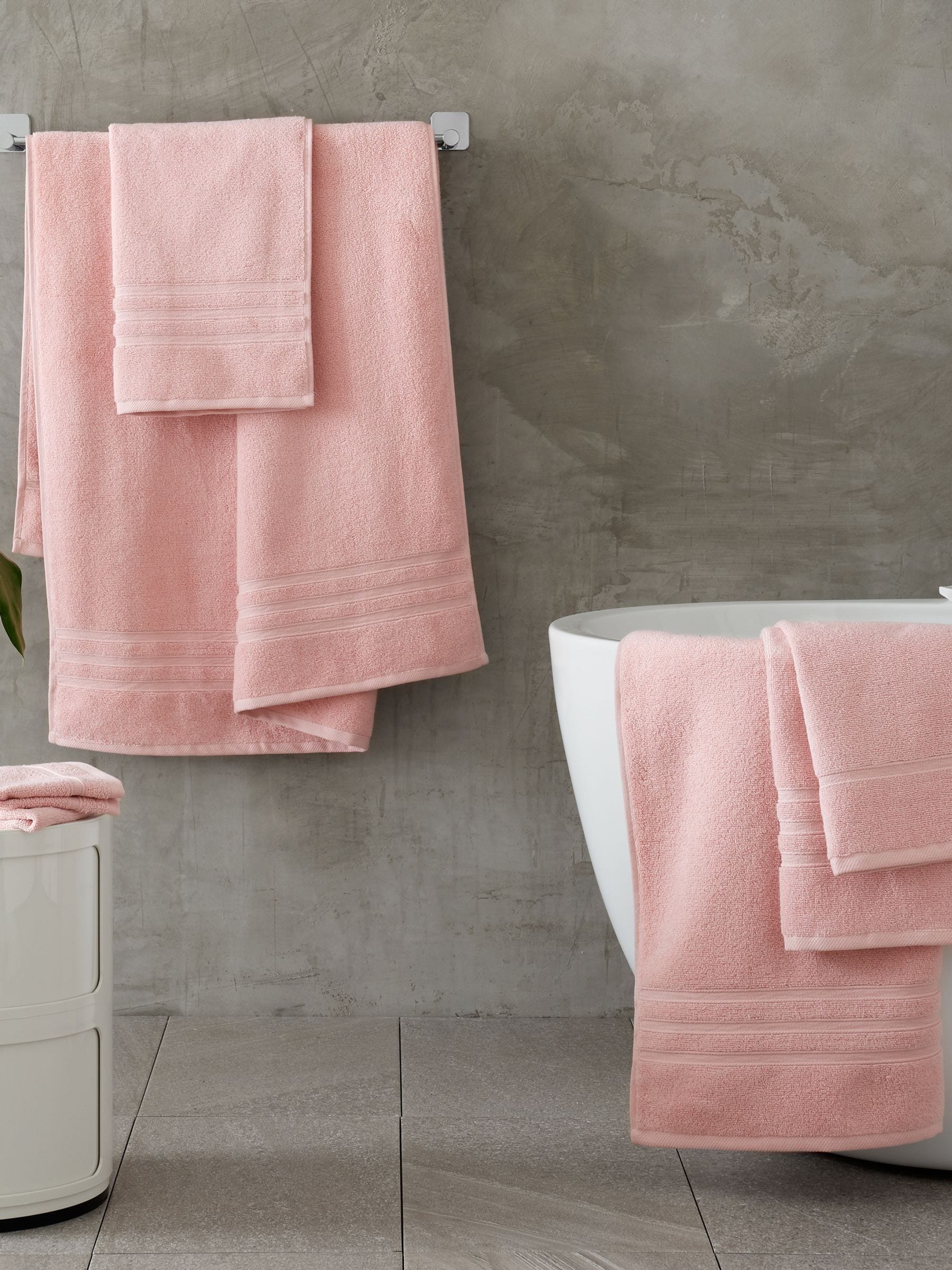Catherine Lansfield Set of 2 Yellow 100% Cotton Bath Sheet Towels