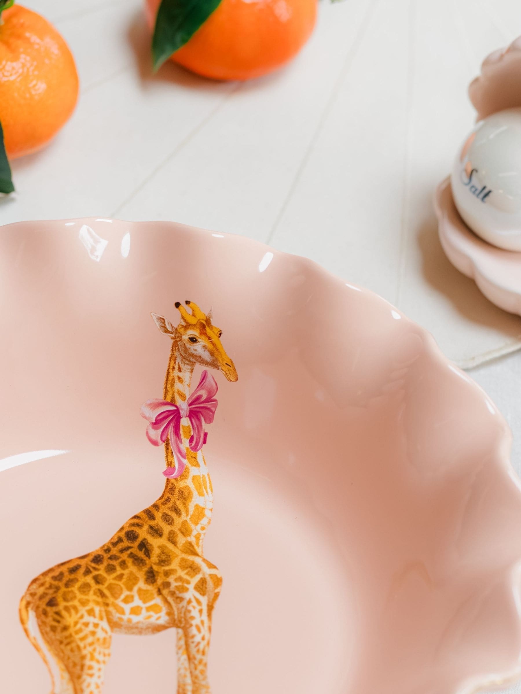 Yvonne Ellen pink giraffe fruit bowl 28cm, UK version