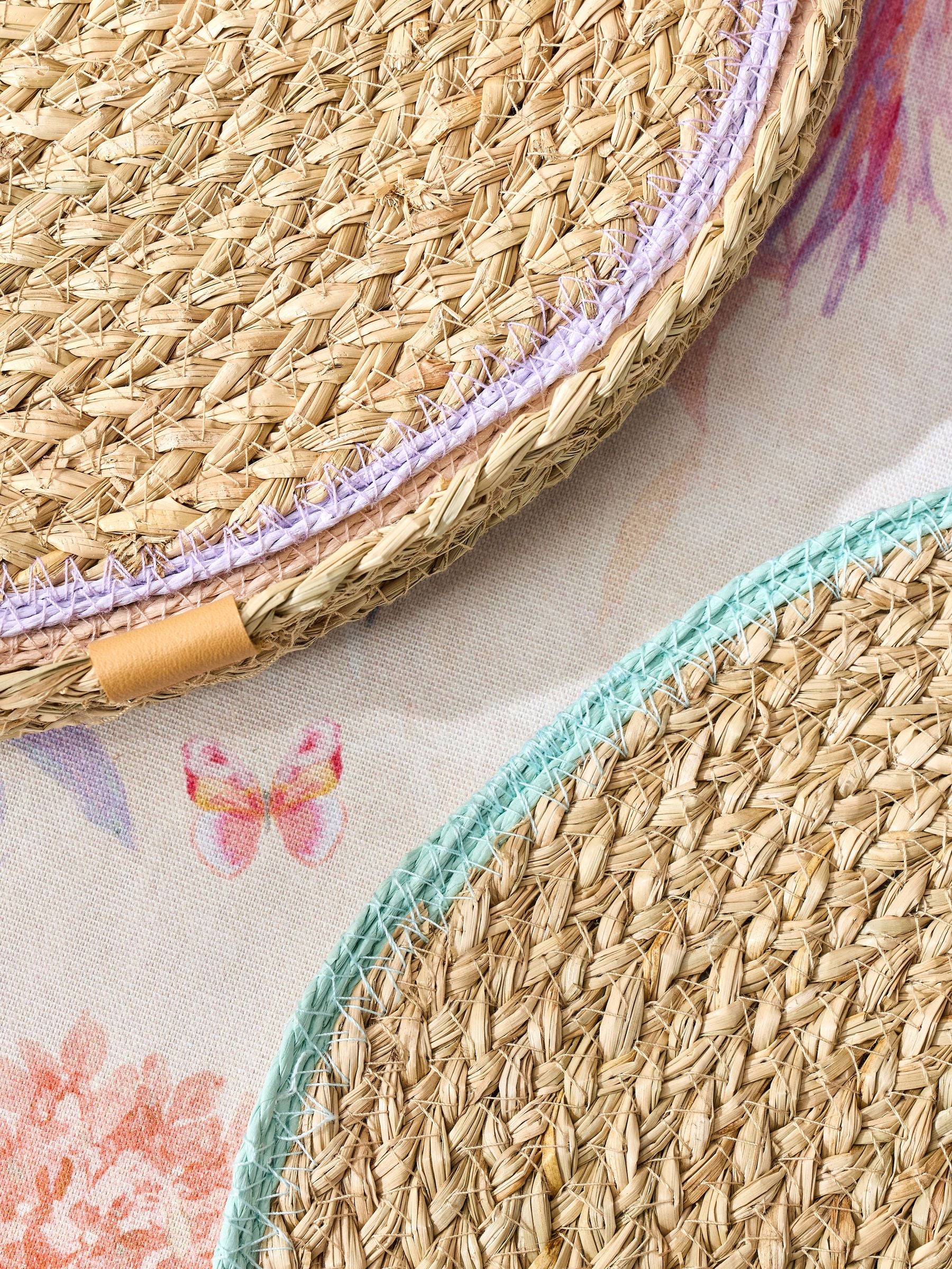 Natural seagrass placemats set with holder (British brand)