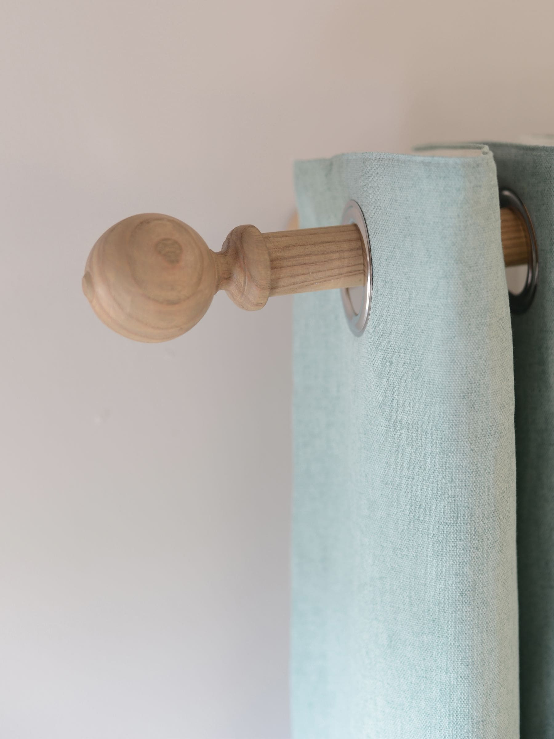 Laura Ashley Washed Oak Natural Mitchell Eyelet Pole Set 28mm