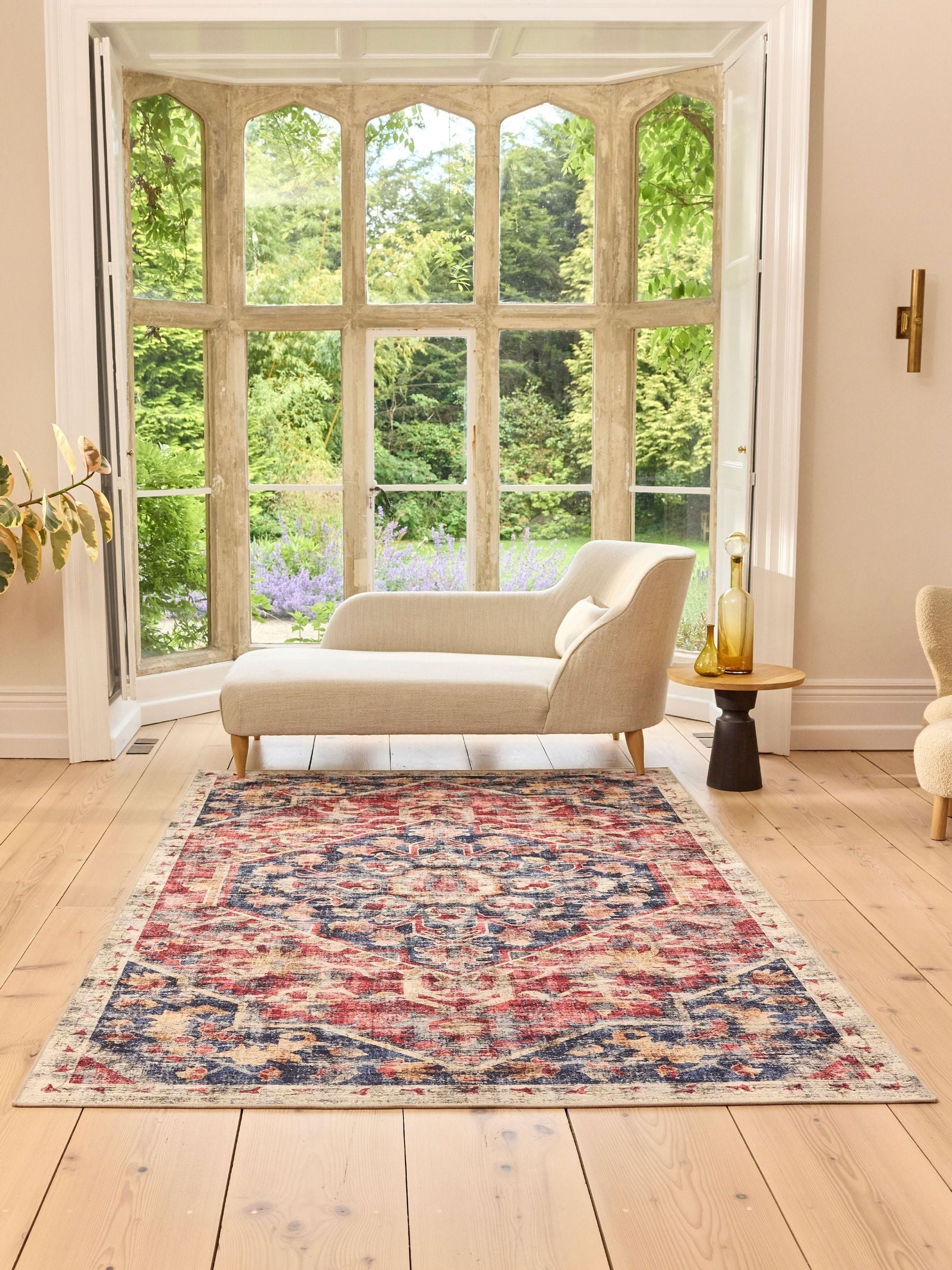 Hug Rug Royal Heritage washable rug, UK version