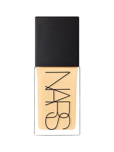 Medium Dekning Foundation med Hudpleiefordeler og Naturlig Finish