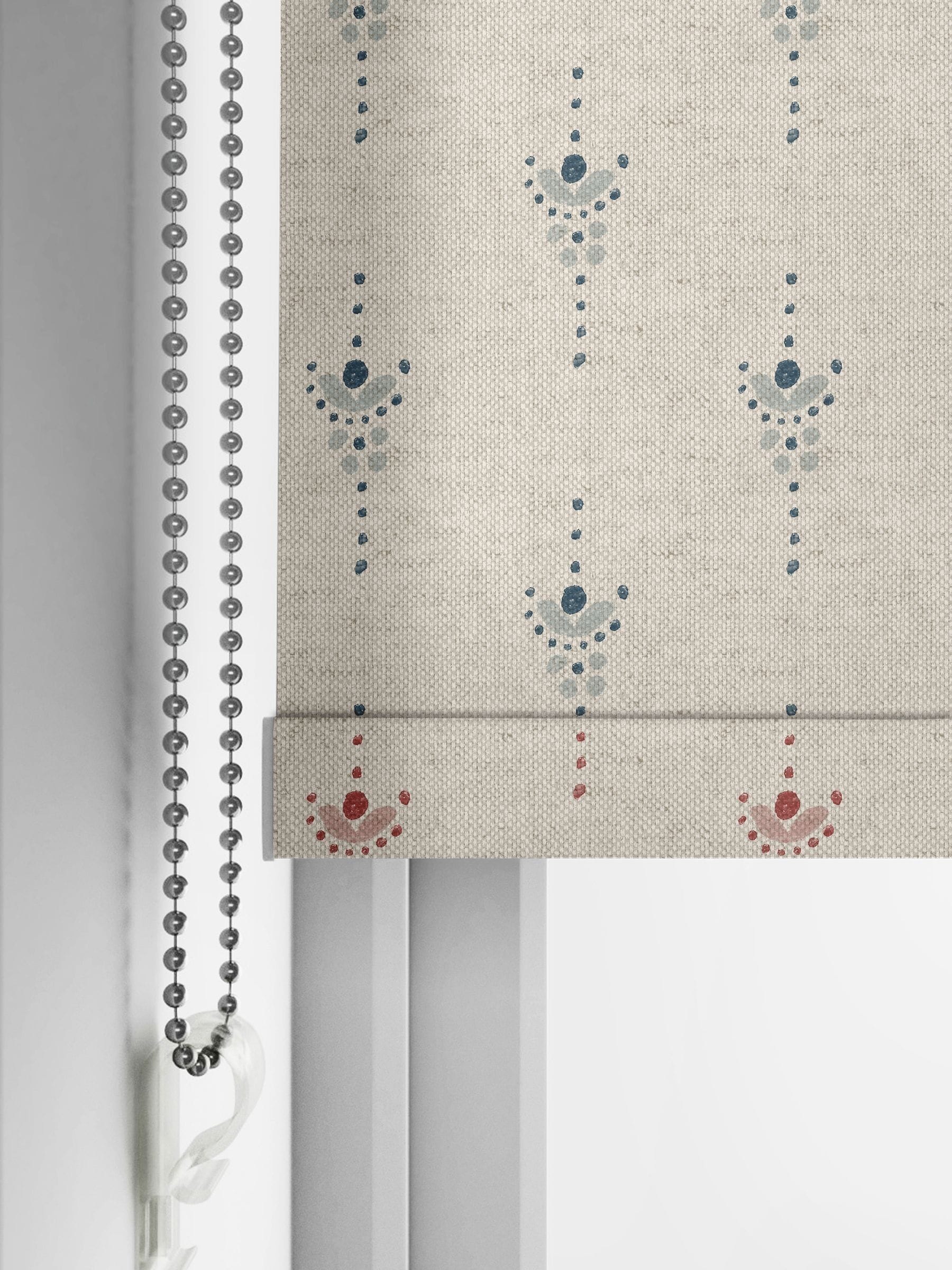 Emily Bond Blossom Pink Honor roller blind, UK version