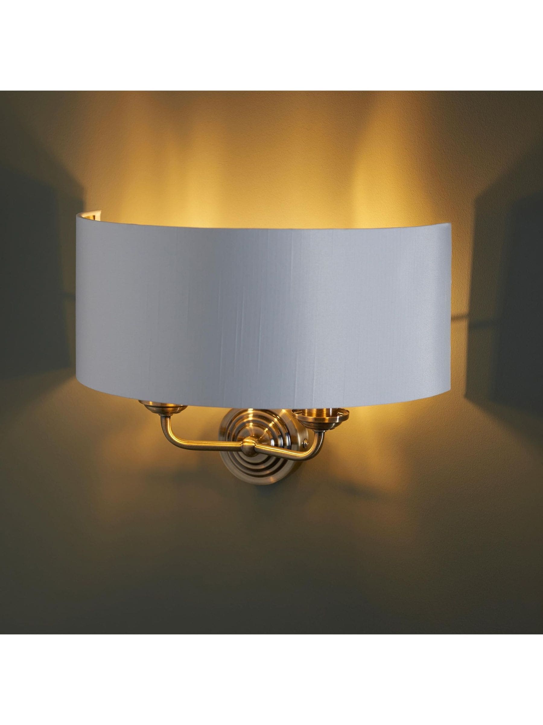 Gallery Home Harrington wall light antique brass, UK version