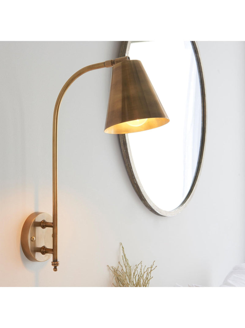 Gallery Home Gold Radiance brass wall light antique finish - British product