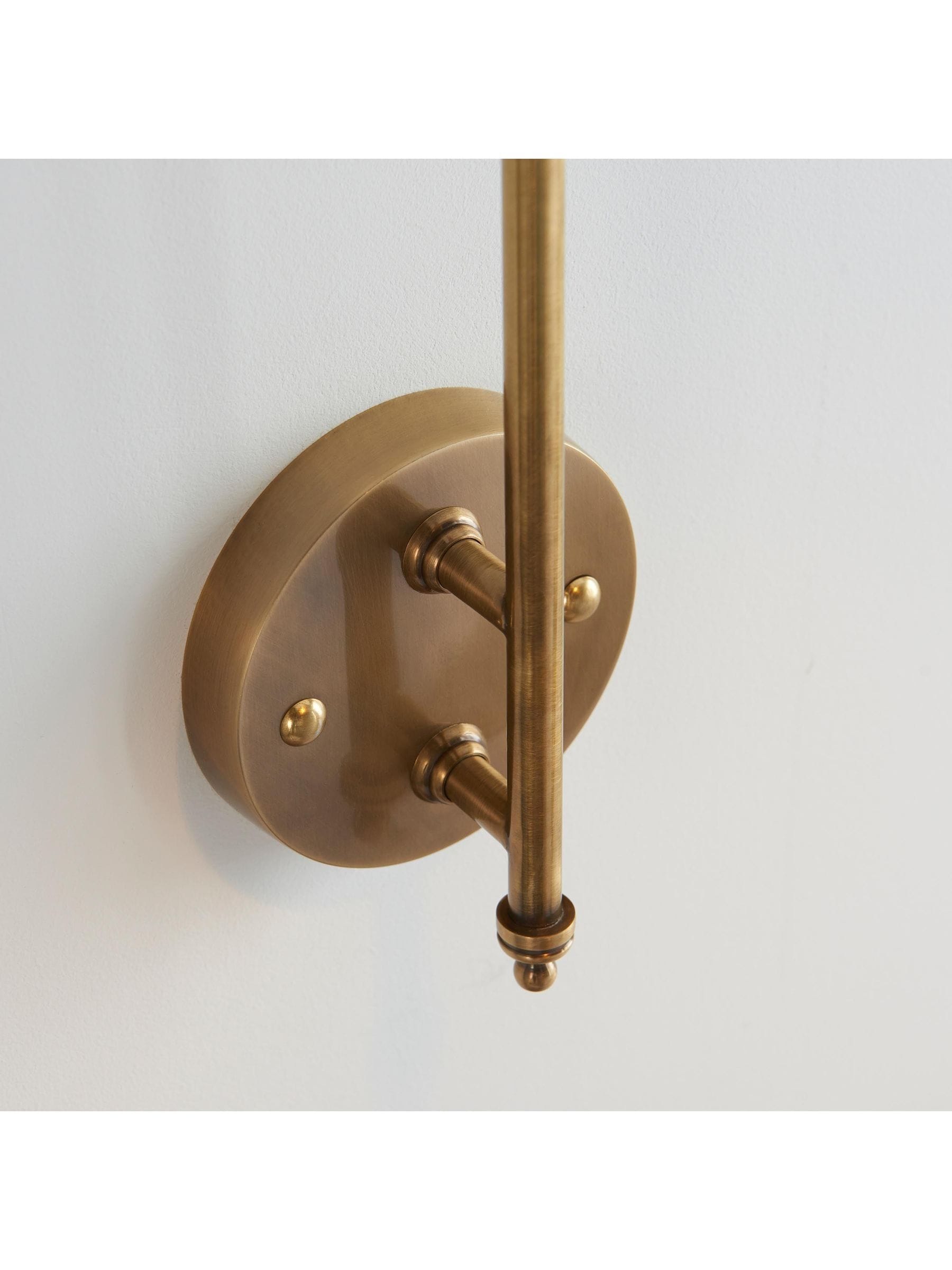 Gallery Home Gold Radiance brass wall light antique finish - British product