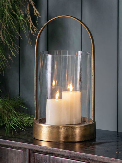 حامل شموع إعصاري نحاسي من Gallery Home Landon