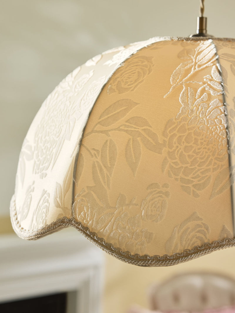 Shabby Chic cream Karis easy fit shade - British product