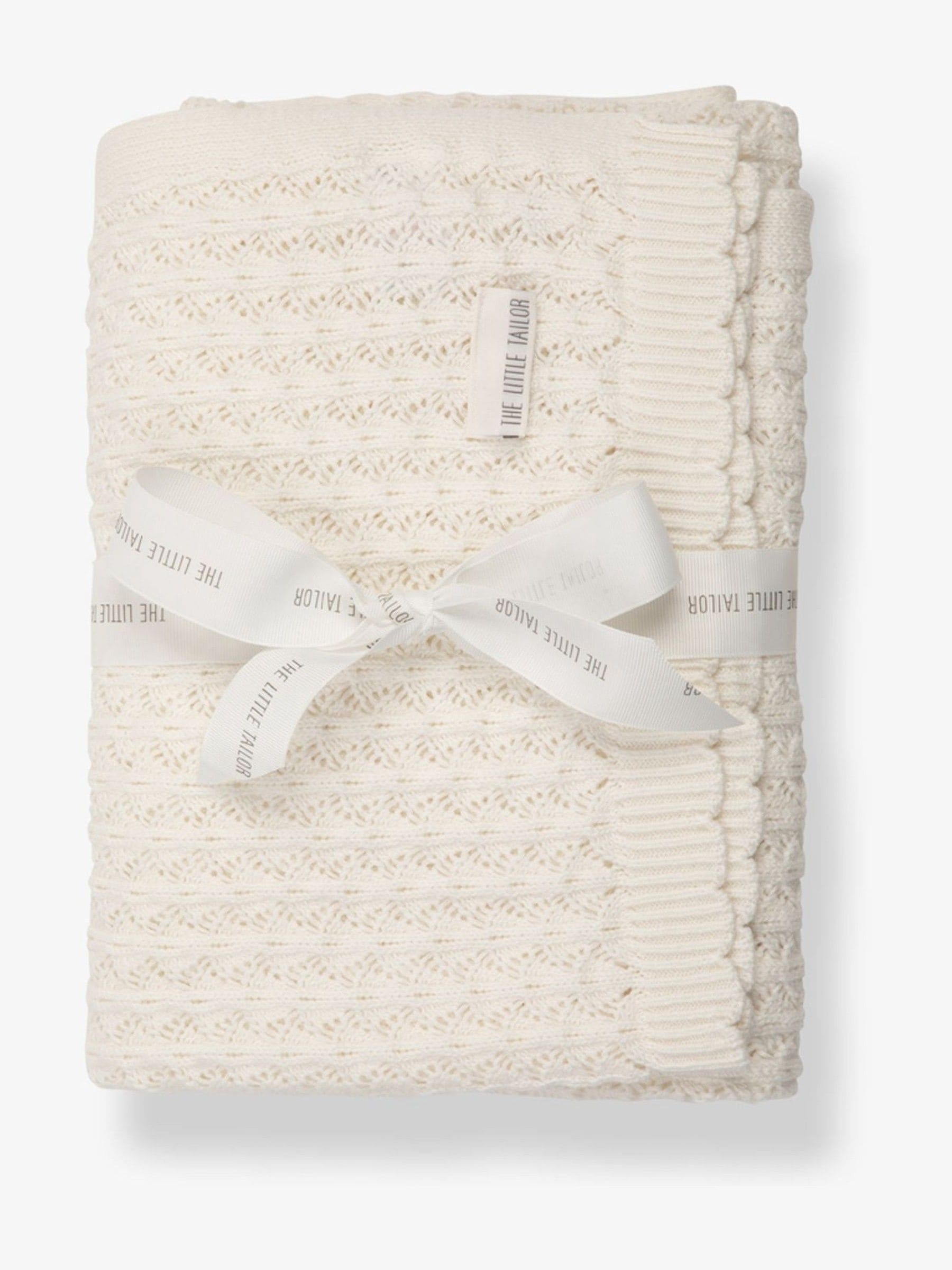 The Little Tailor cream scallop blanket 104x85cm - British product
