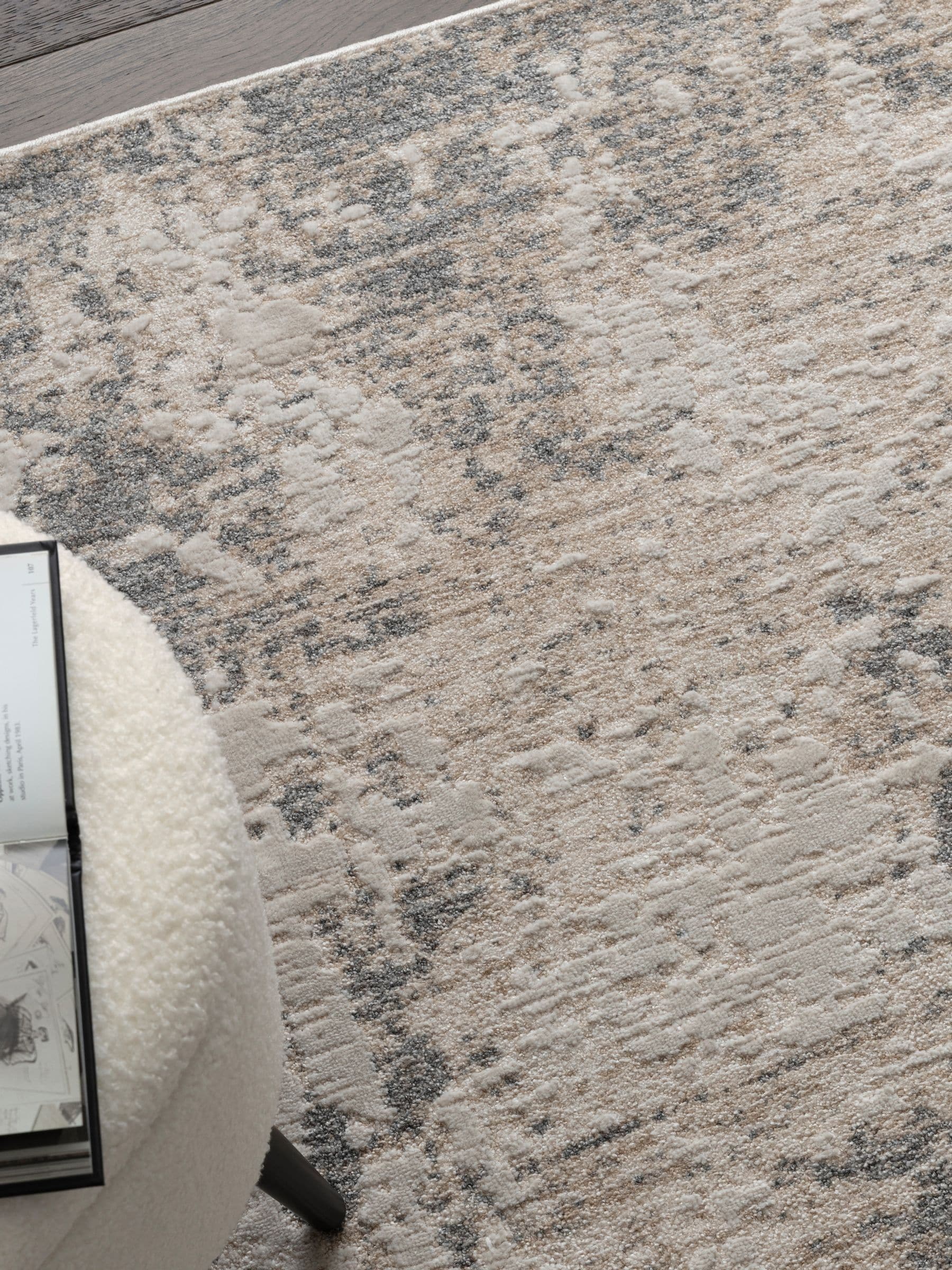 Abstract rug in grey from Anders collection, UK version