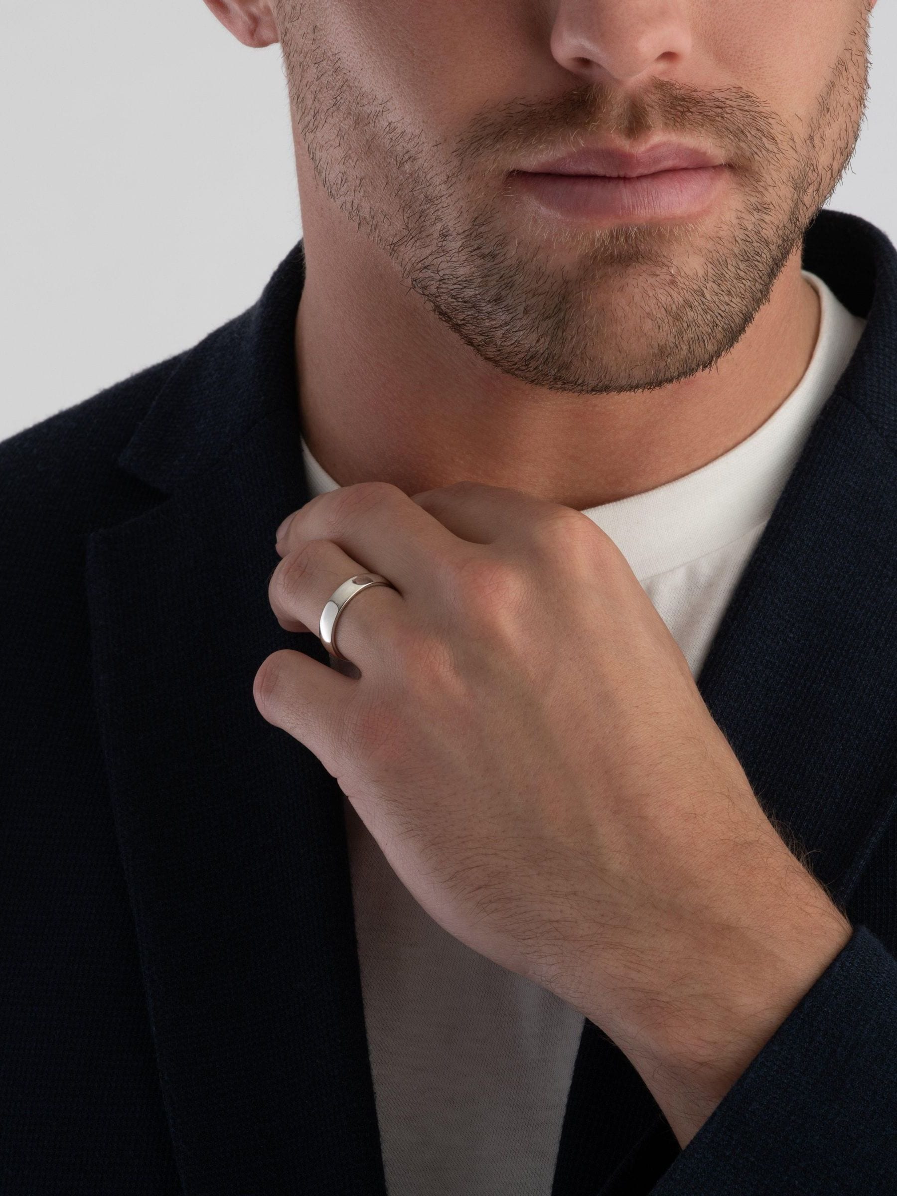 Beaverbrooks sterling silver 5mm ring, imported from the UK