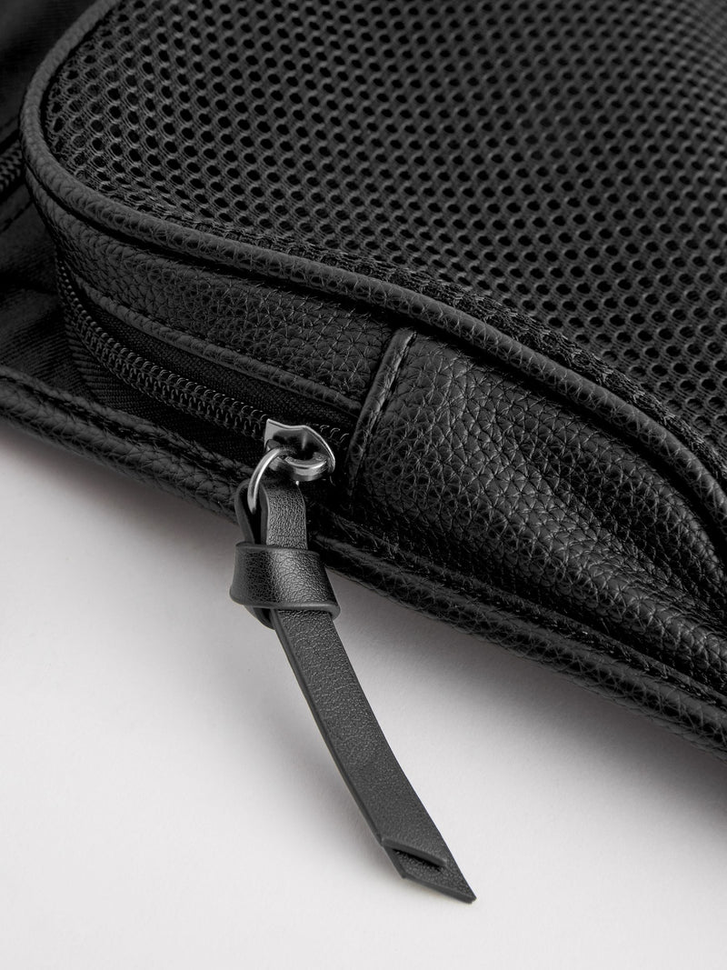 Black hanging washbag - British product