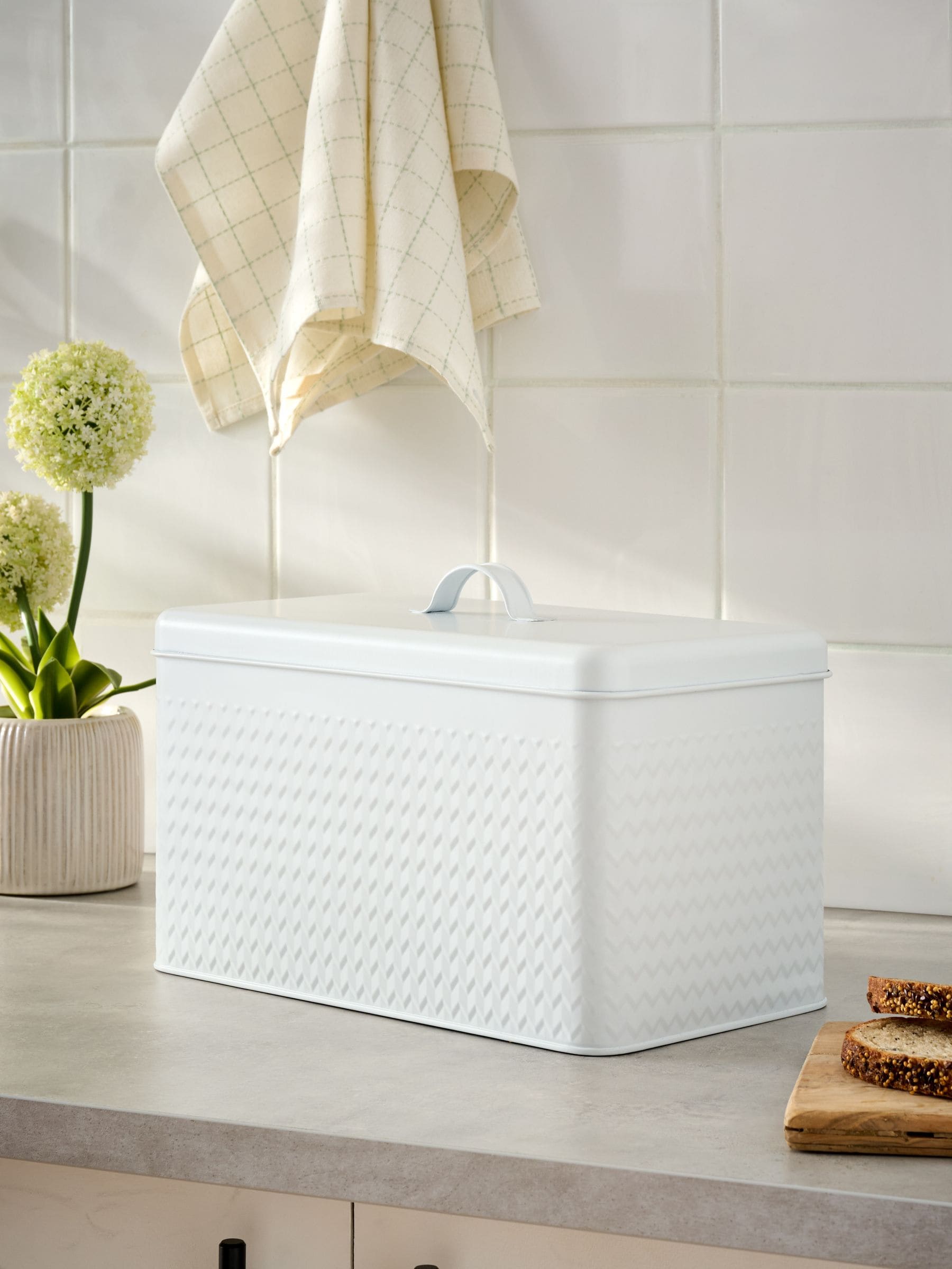 Oakley Black Metal Bread Bin