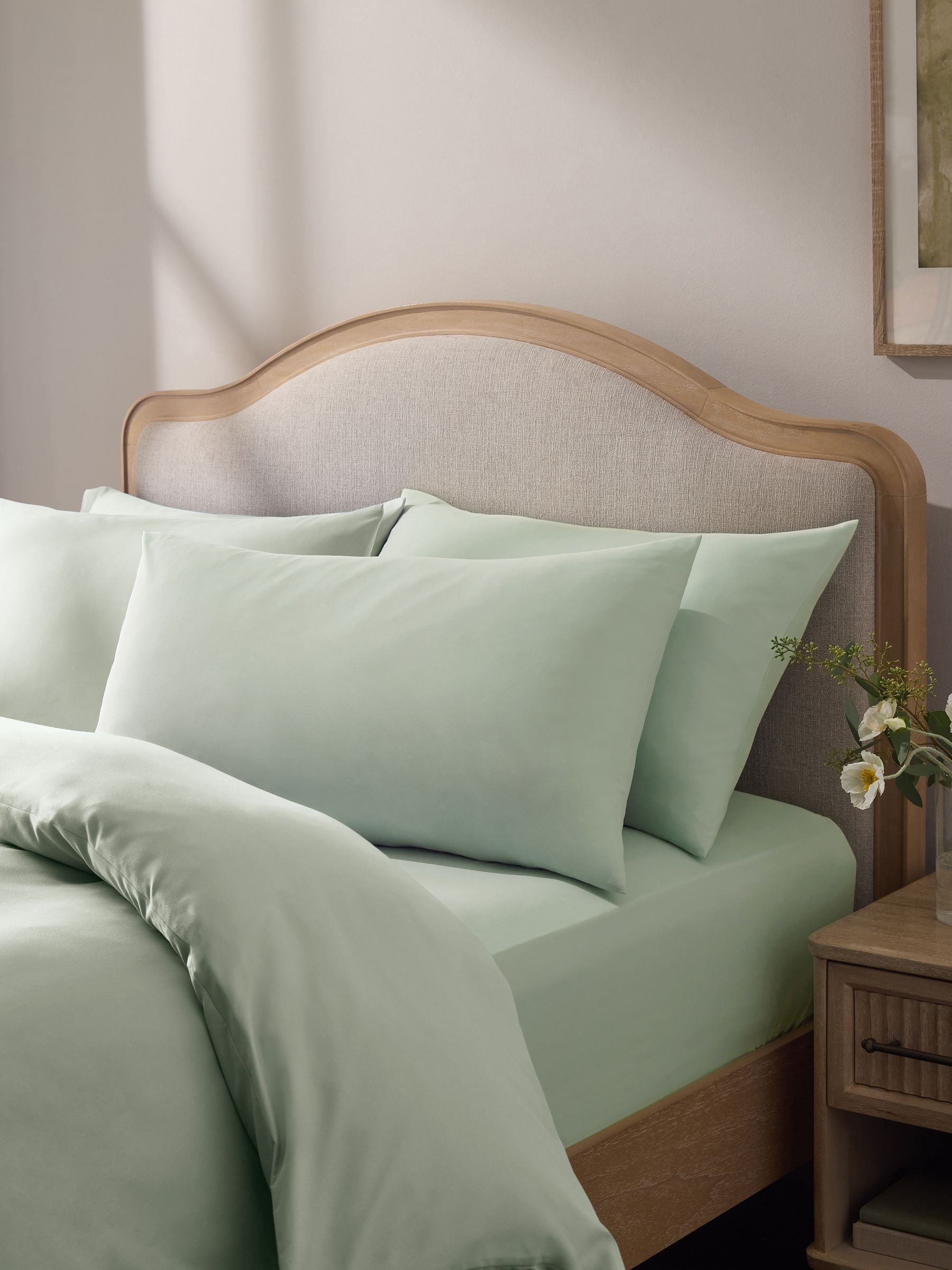 Set of 2 White Non Iron Simply Soft Housewife Pillowcases