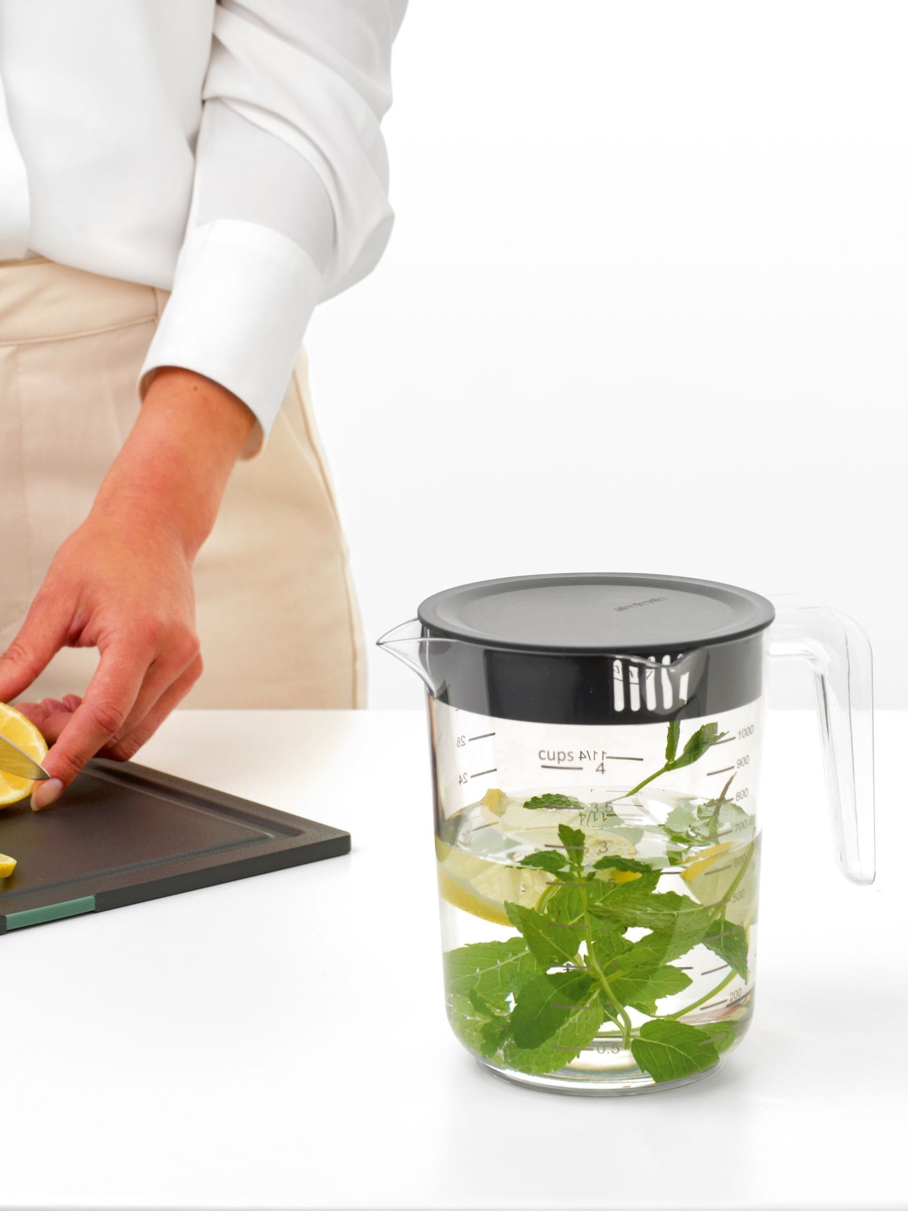 Brabantia transparent measuring jug set 250ml 1000ml, imported from the UK