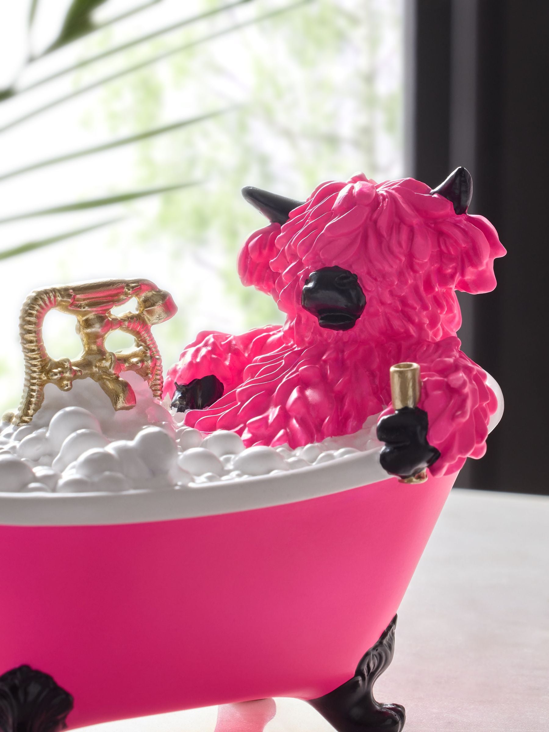 Pink Hamish Highland Cow resin bathroom ornament 10.5cm - British product