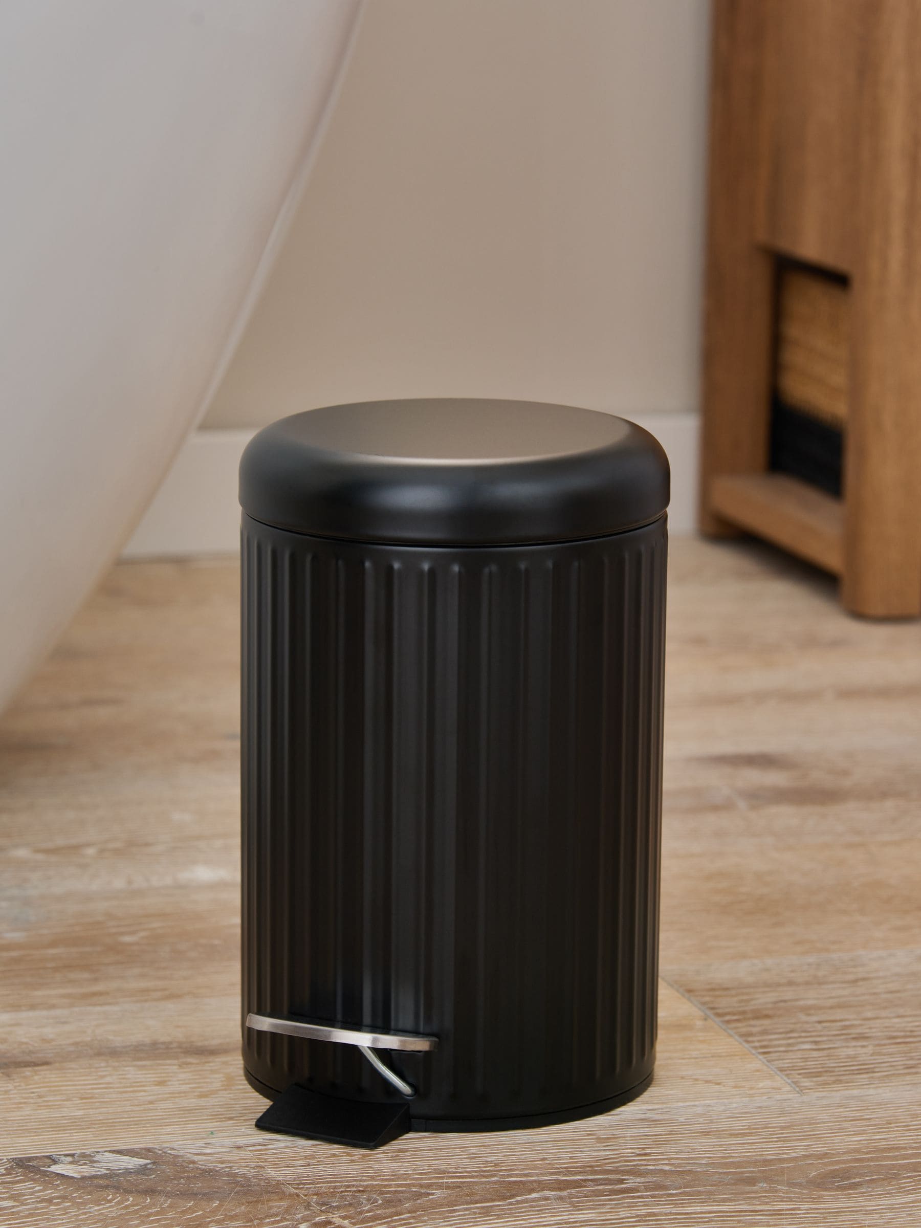 Black Rib Soft Close 3 Litre Pedal Bin