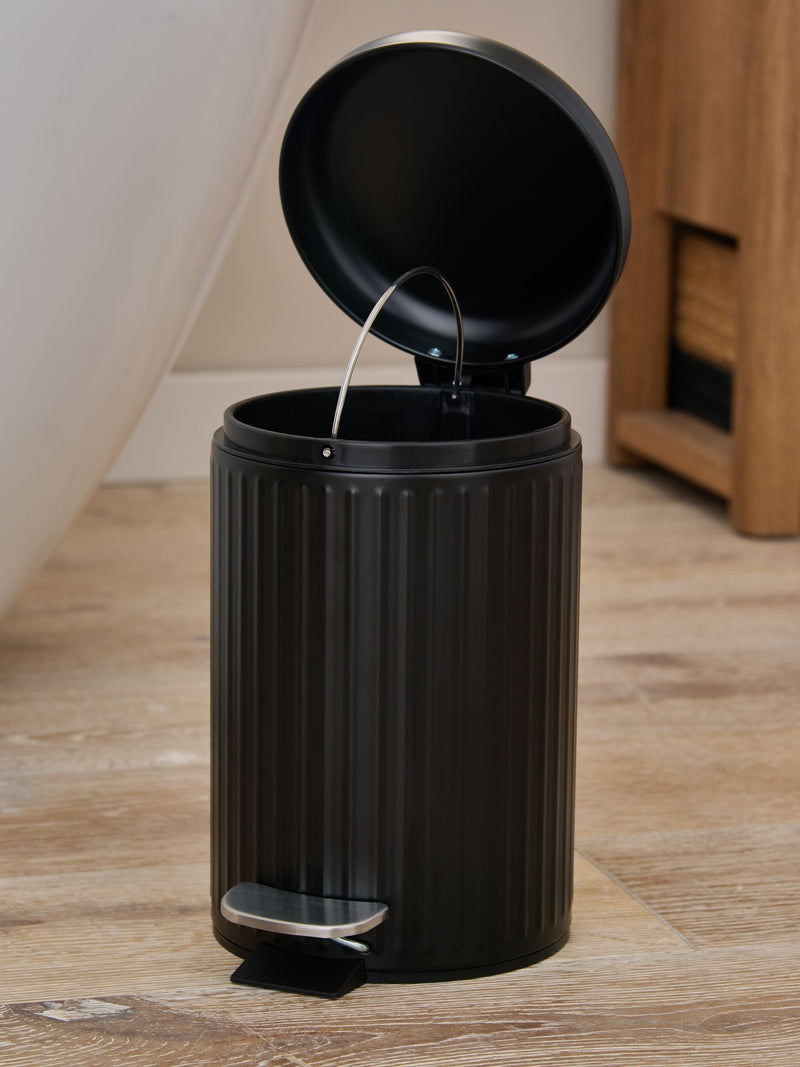 Black Rib Soft Close 3 Litre Pedal Bin