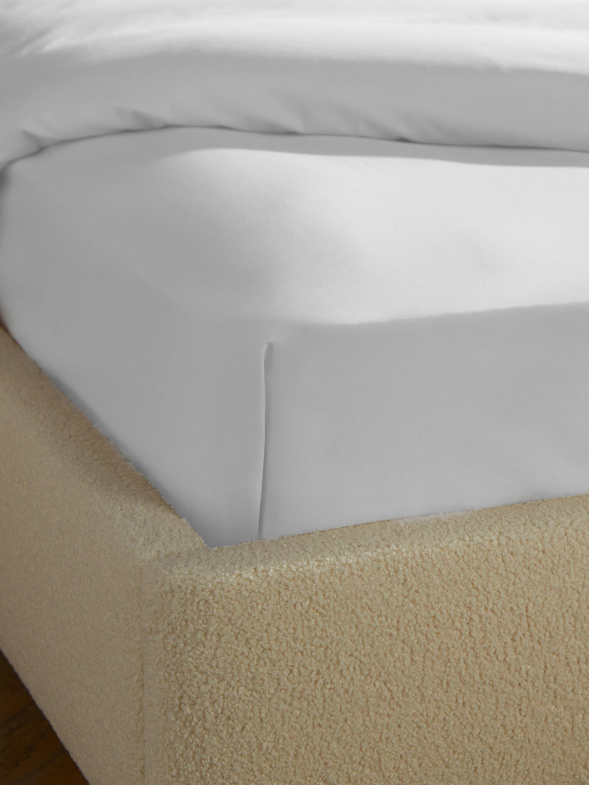 Silentnight white brushed cotton fitted sheet (British brand)
