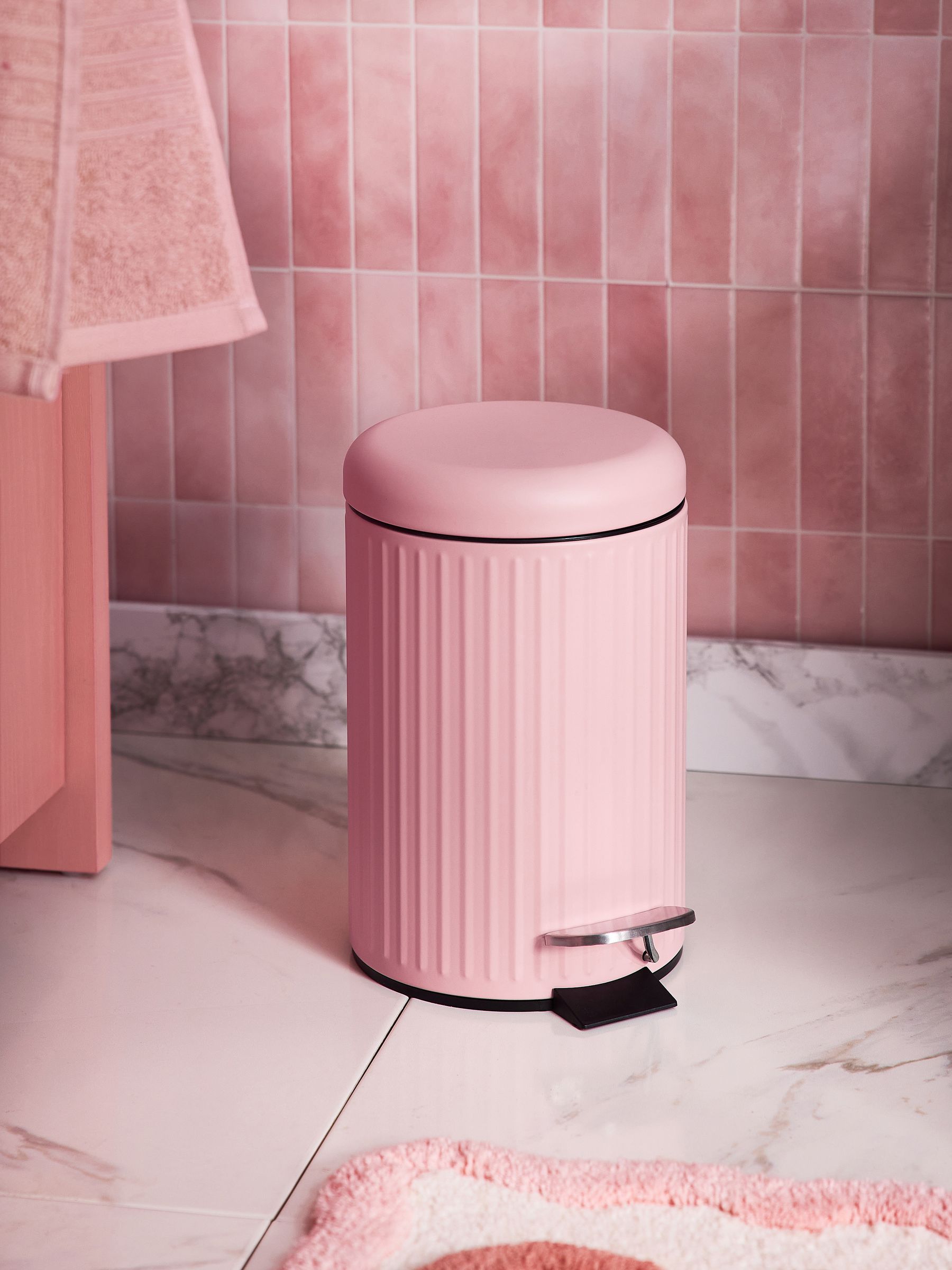 Pink Rib Soft Close 3 Litre Pedal Bin