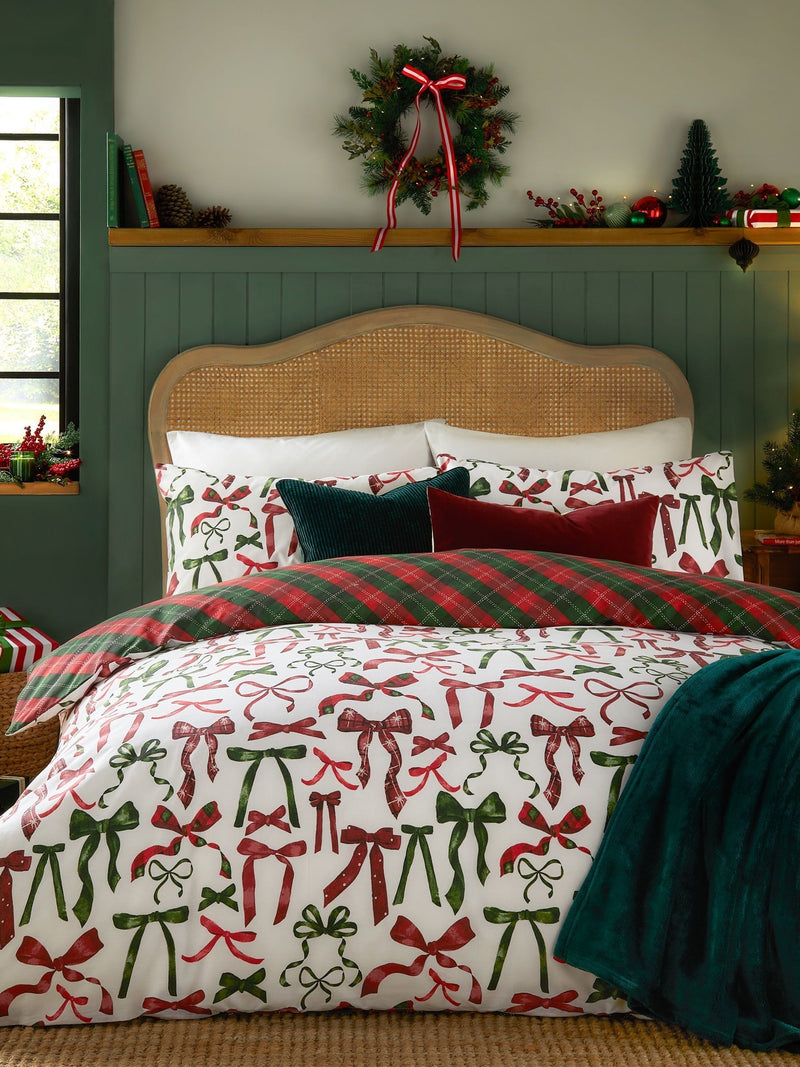 Furn Berry/Pine Nathalie Bows Reversible Duvet Cover and Pillowcase Set