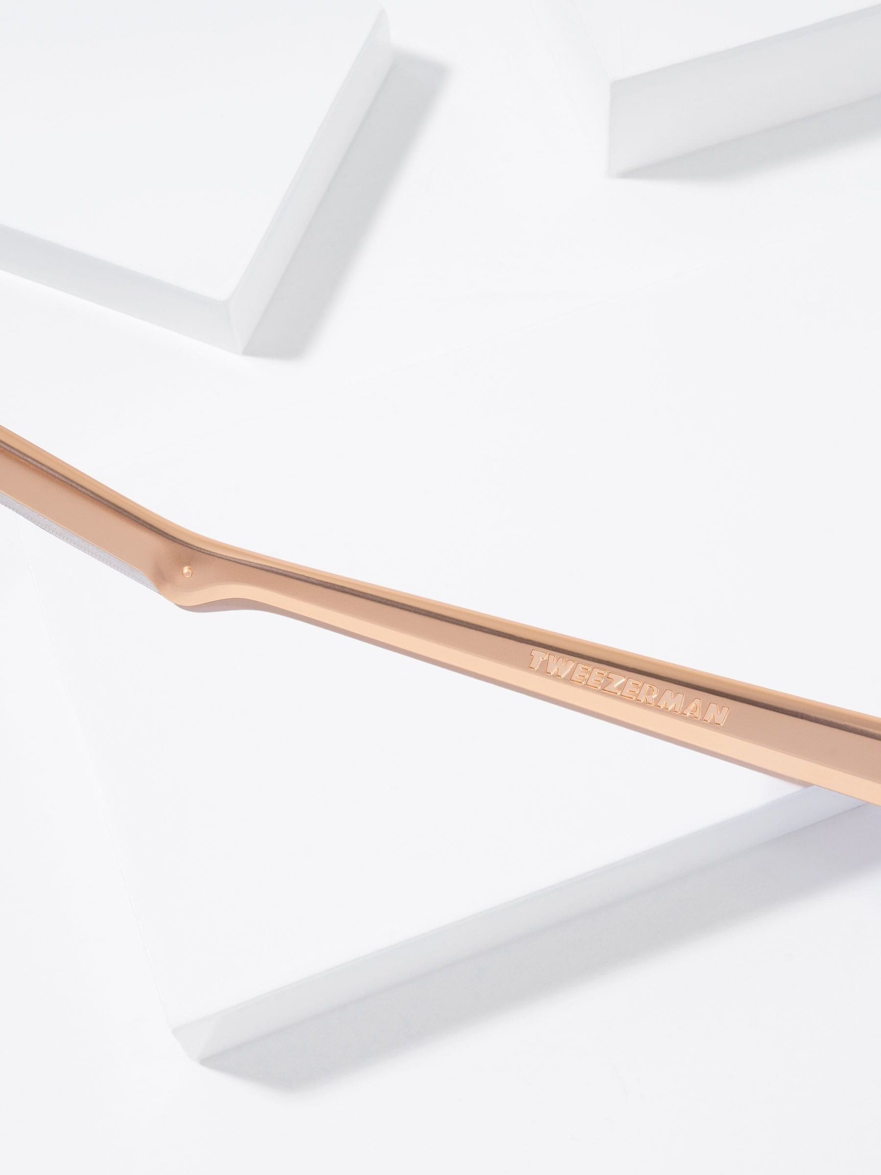 Tweezerman facial razor rose gold (British brand)