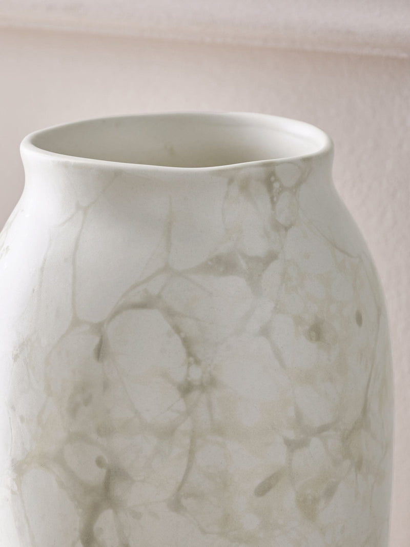 White ceramic marble effect vase 26.5cm (British brand)