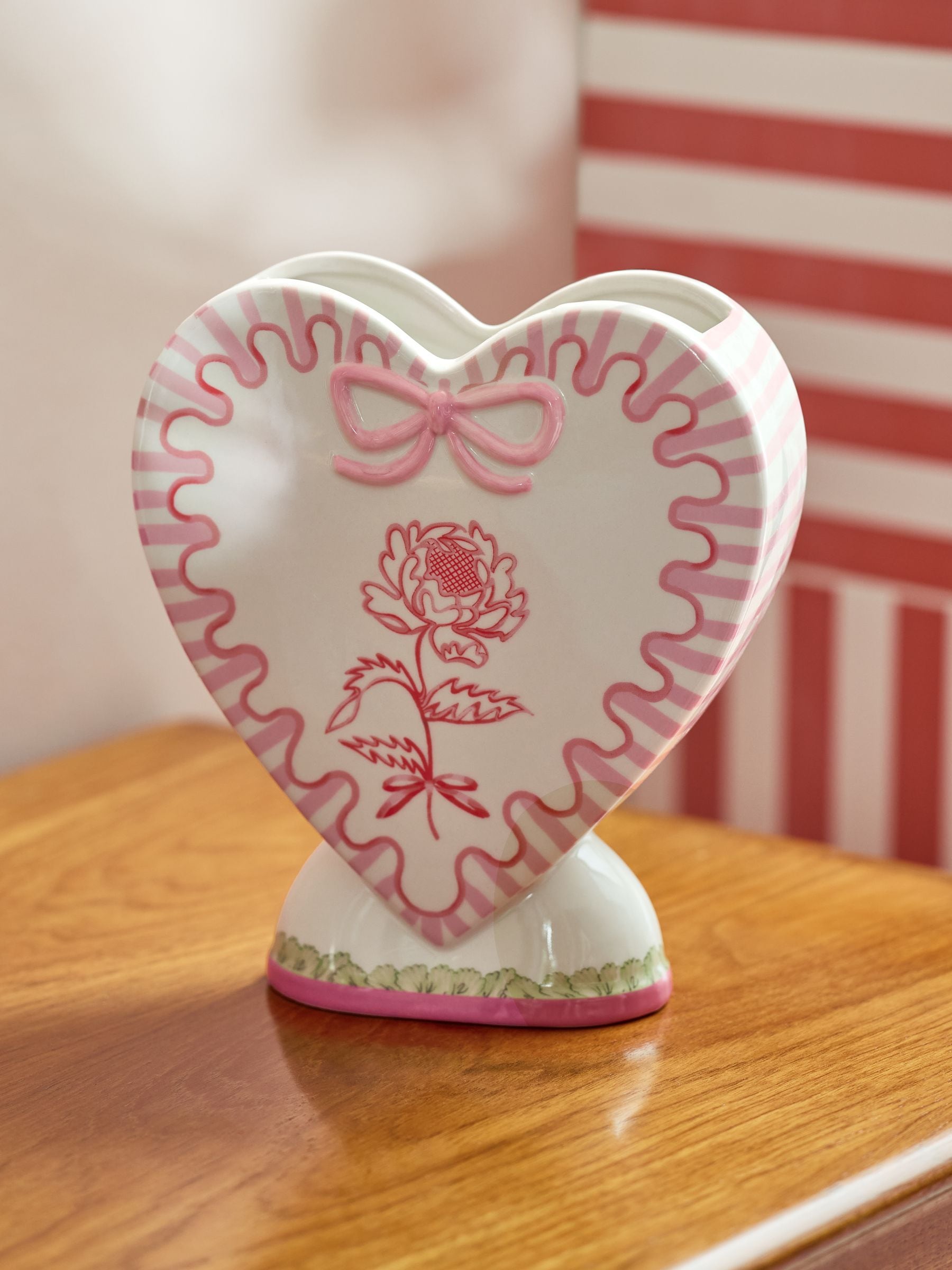 Cath Kidston pink heart shaped vase 21cm, imported from the UK