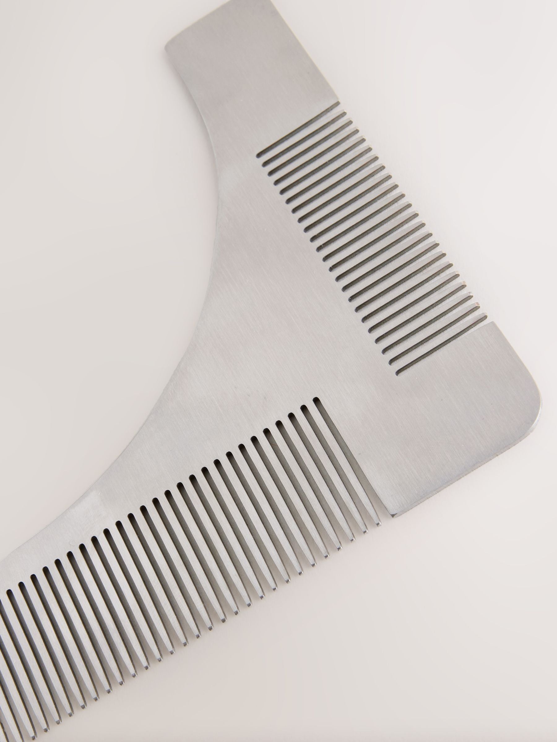 Beard shaper tool 3-in-1 stainless steel - British product
