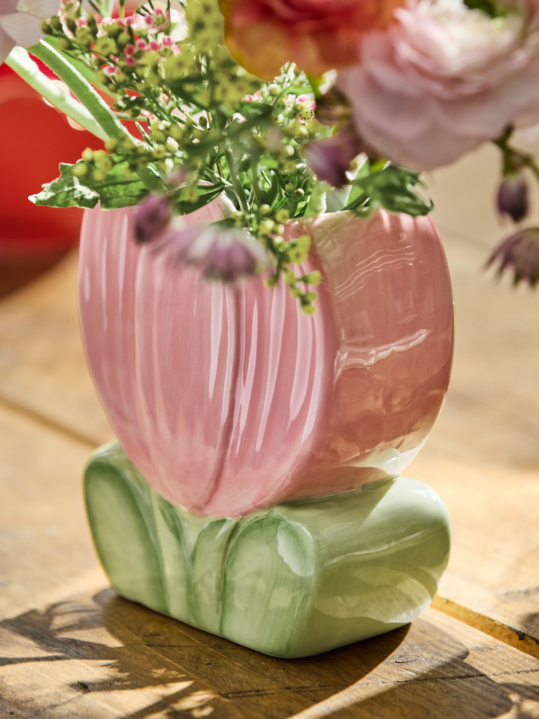 Lucy Tiffney pink tulip vases set of 2, imported from the UK