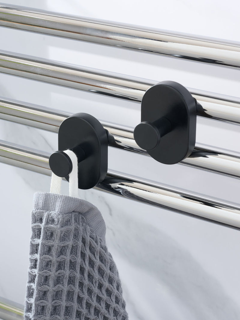 Set of 2 black magnetic hooks for radiators - British product