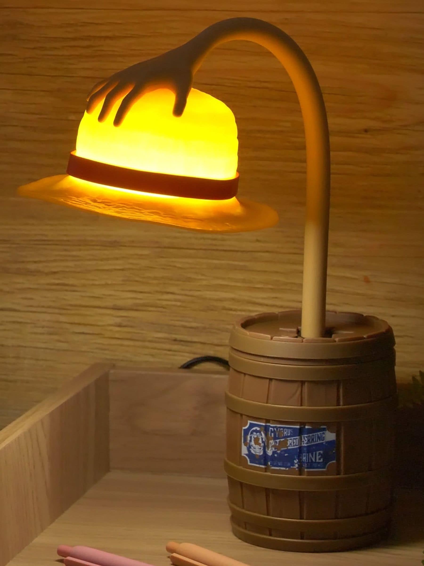 Paladone Luffy and barrel posable desk light, UK version
