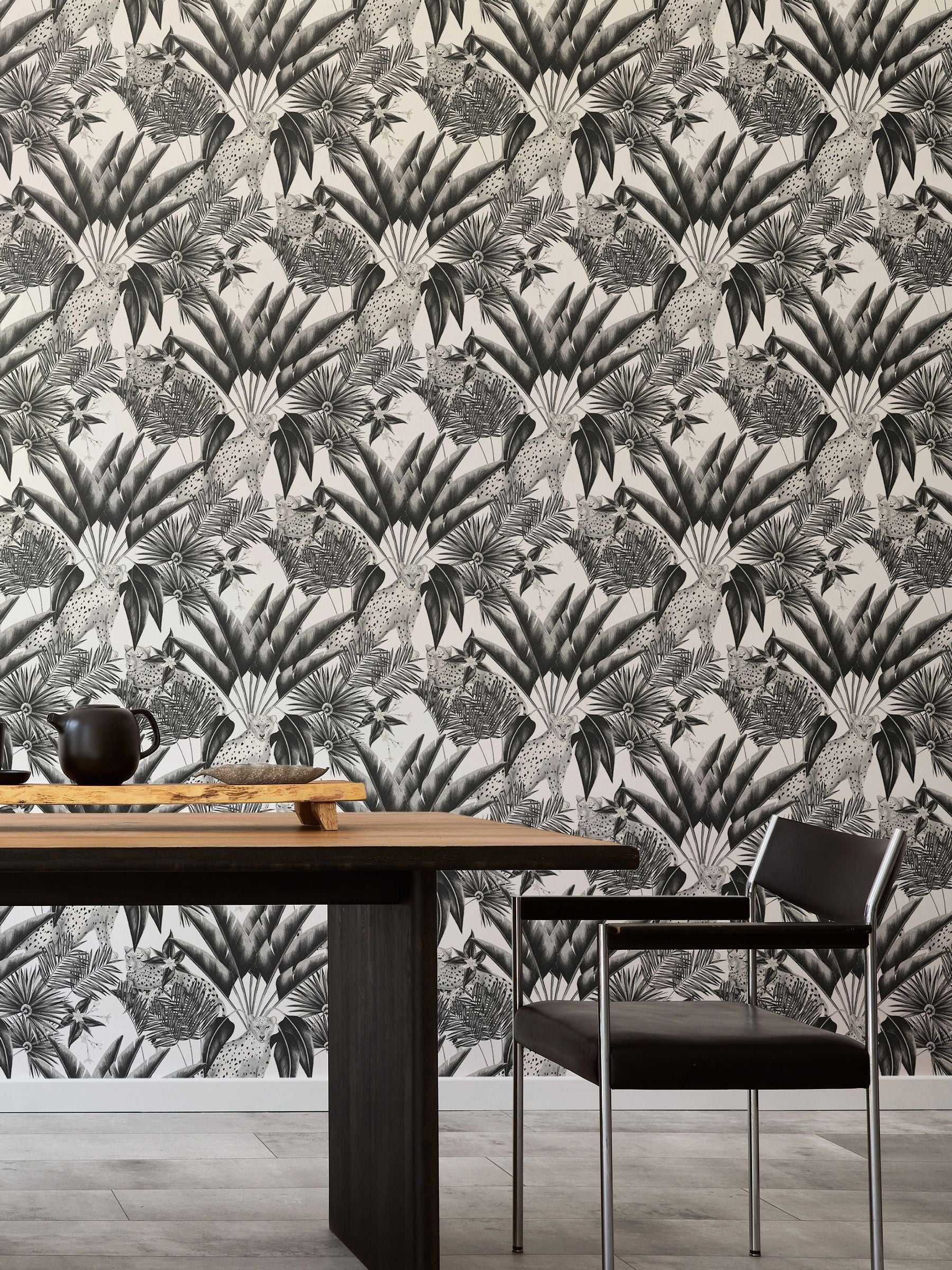 Ohpopsi Raven Jungle Cheetah wallpaper 10m, imported from the UK