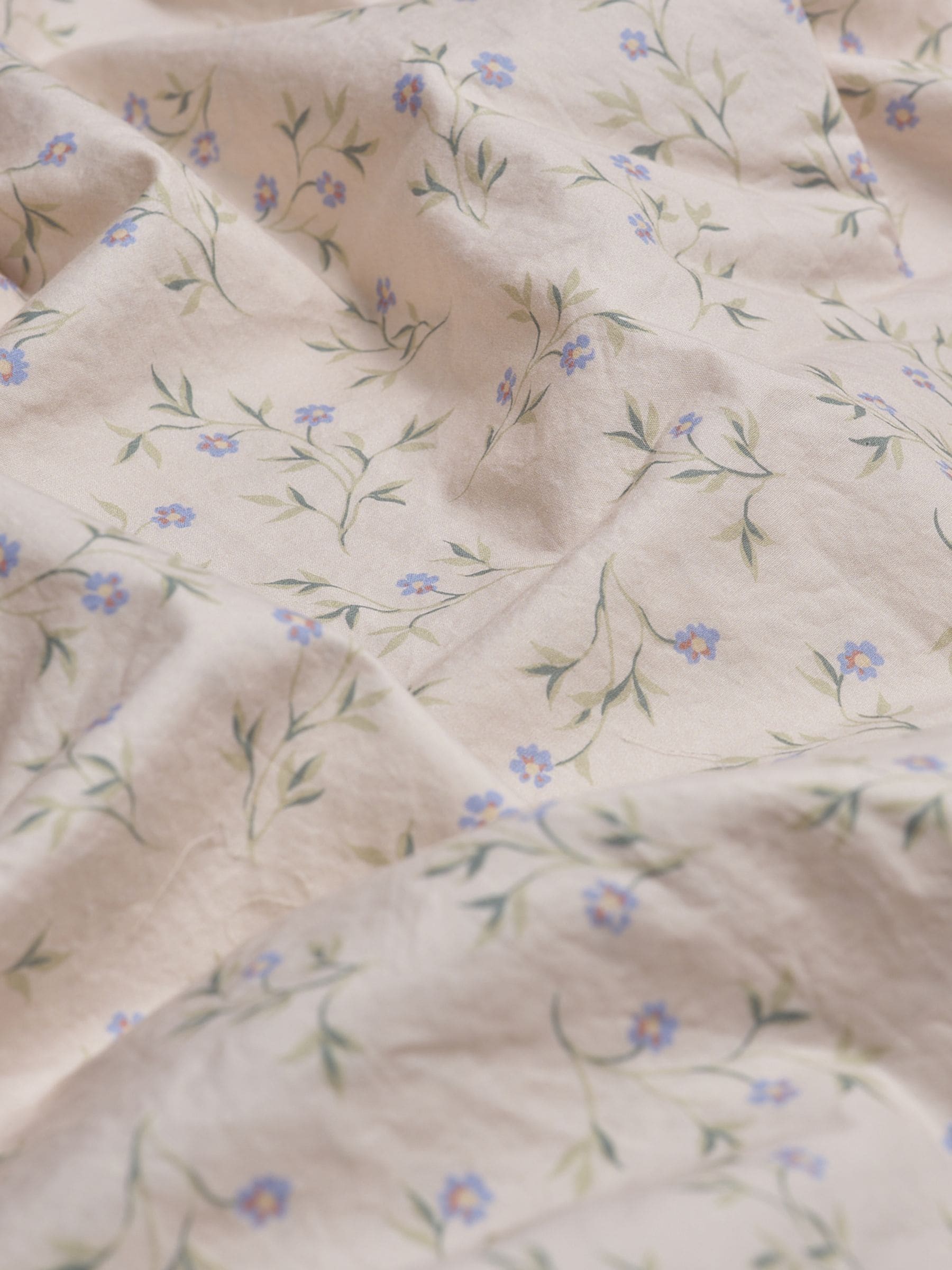 Piglet in Bed Spring Sprig fitted sheet, imported from the UK