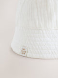 White crinkle baby bucket hat in cotton, UK version