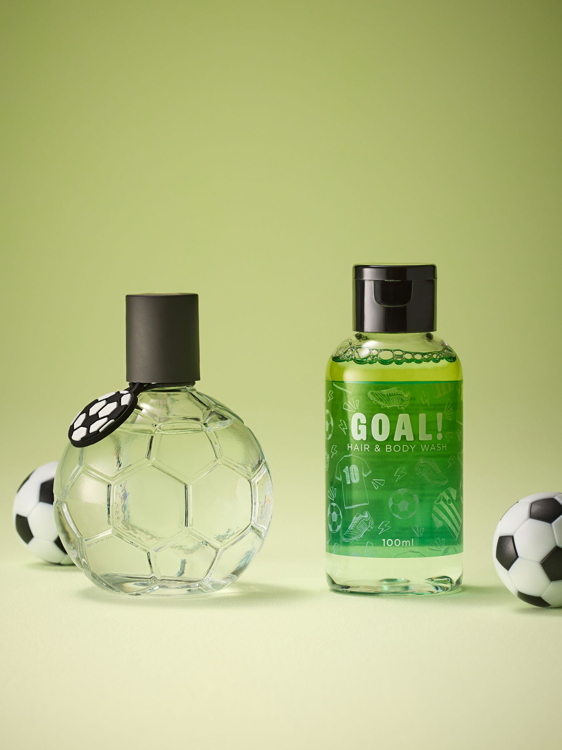 Football gift set 100ml light fragrance body wash - British product
