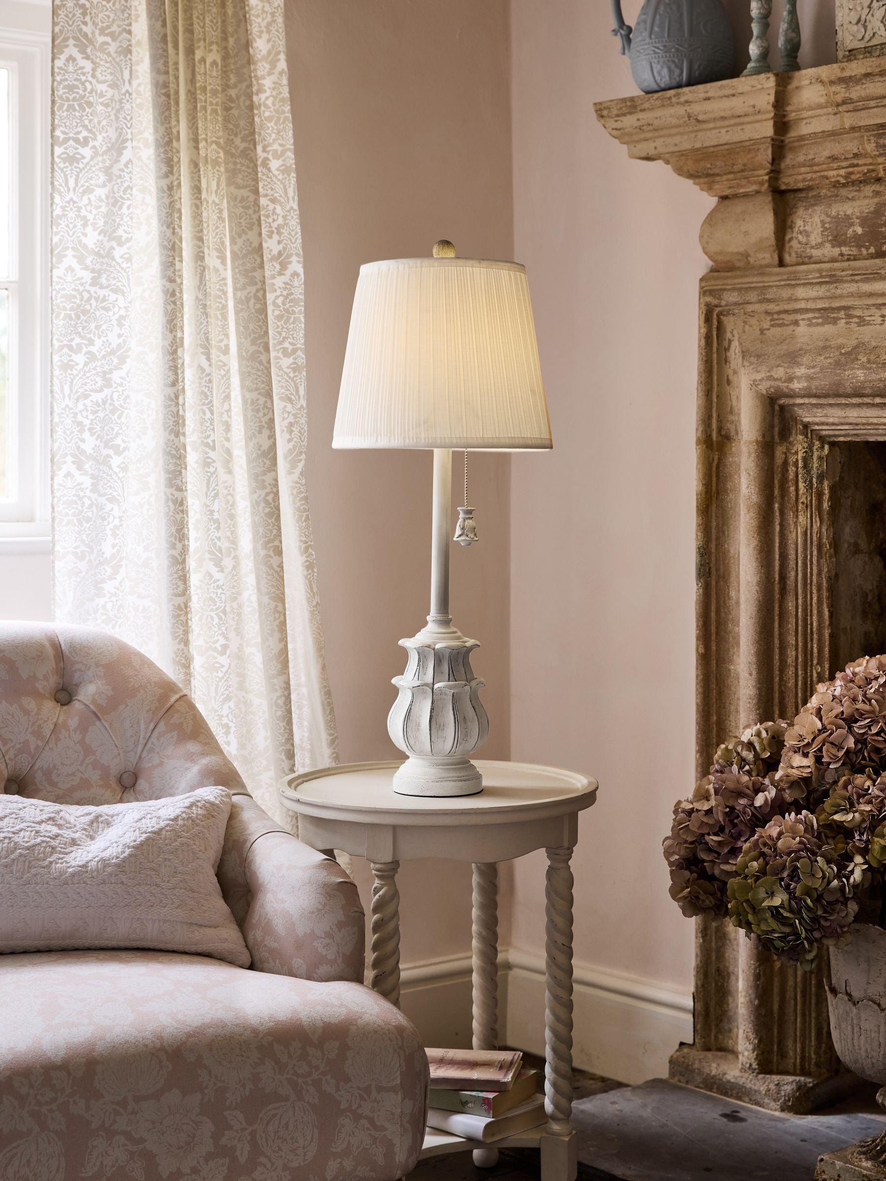 Shabby Chic White Florence table lamp 77cm - British product
