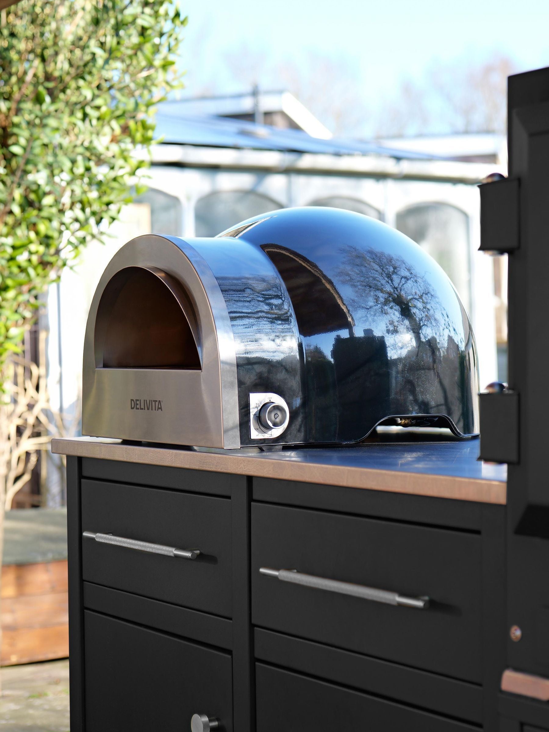 Delivita Very Black dual fuel gas oven outdoor pizza oven - British brand