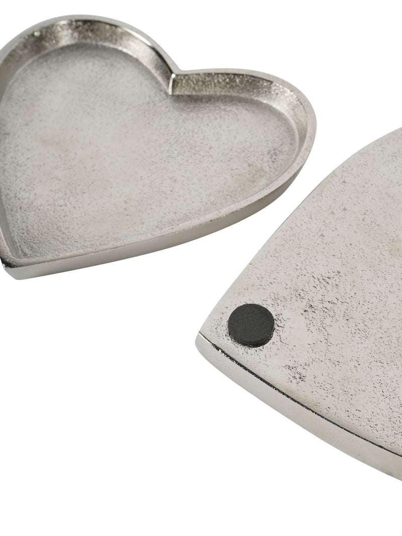 Libra Interiors silver Esme heart decorative plates set of 2, UK version