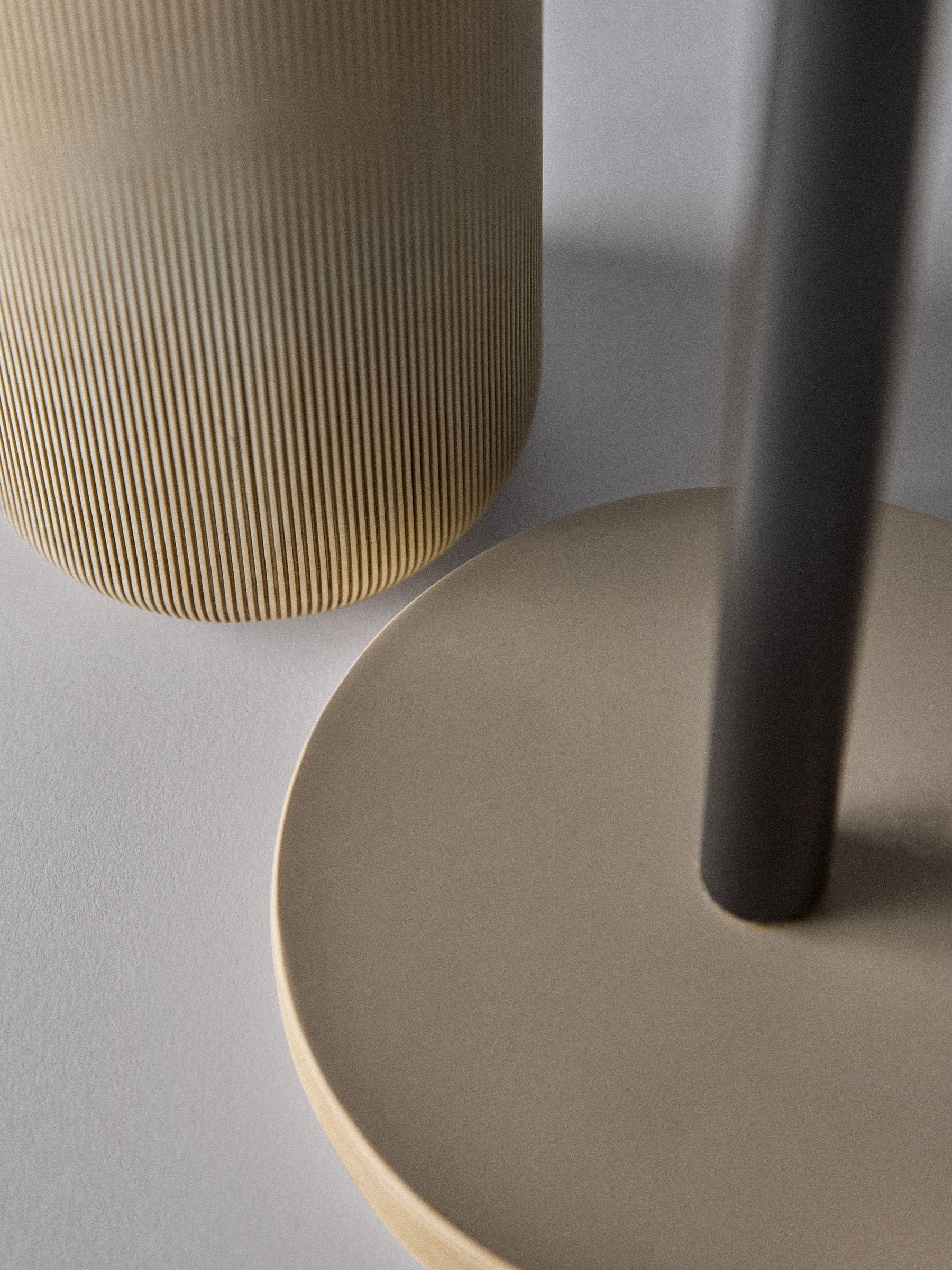 Toilet roll holder and brush set beige resin (British brand)