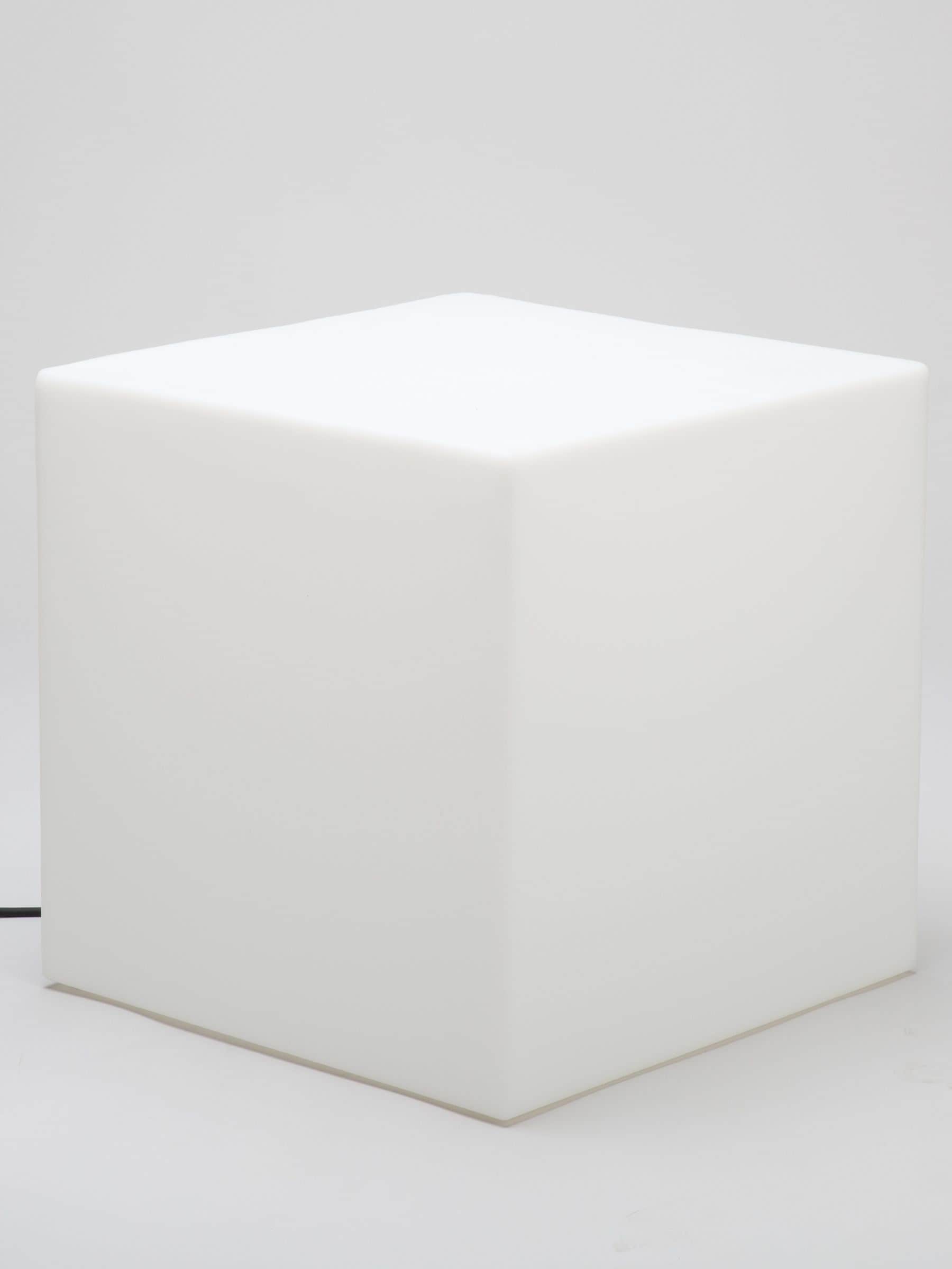 New Garden white Cuby lighted cube 43cm, imported from the UK