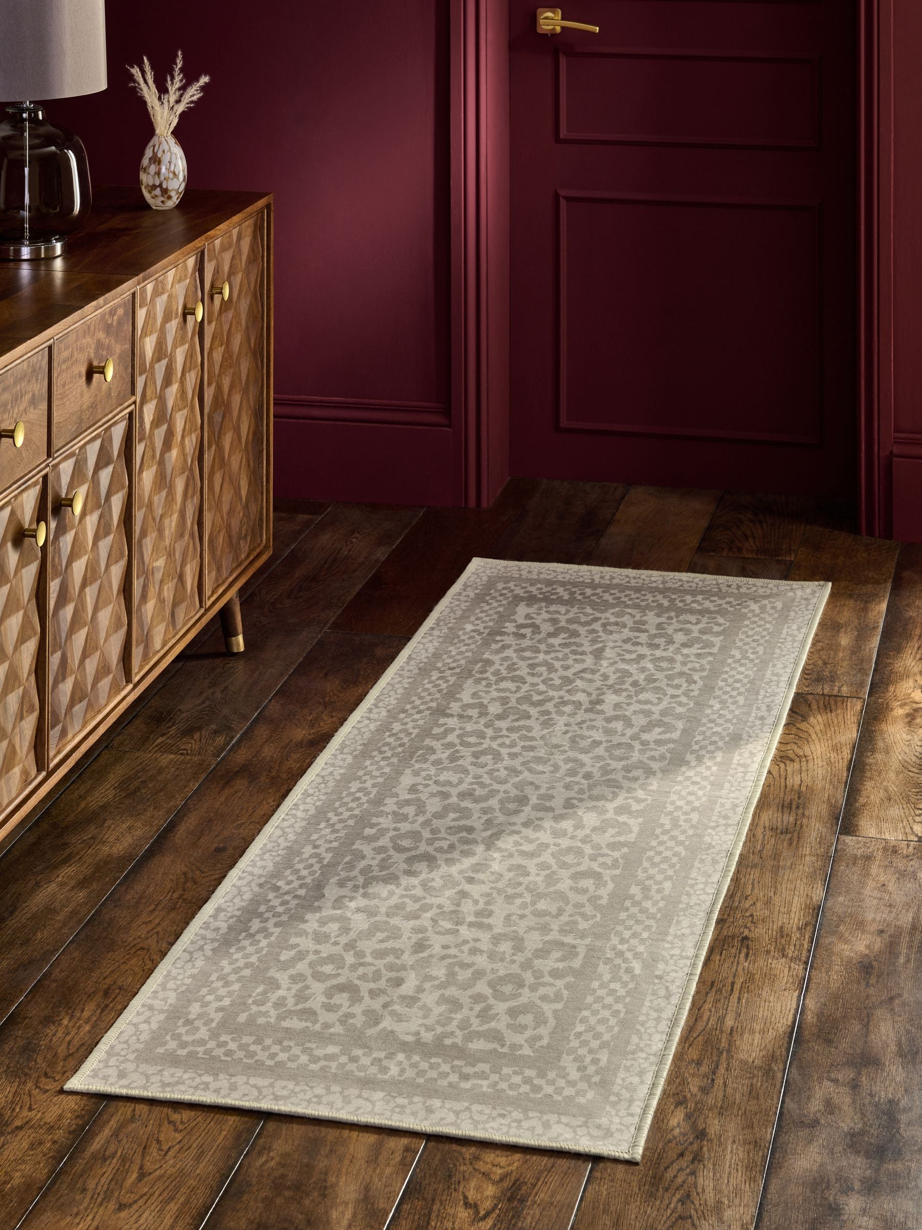 Washable leopard print runner rug, UK version