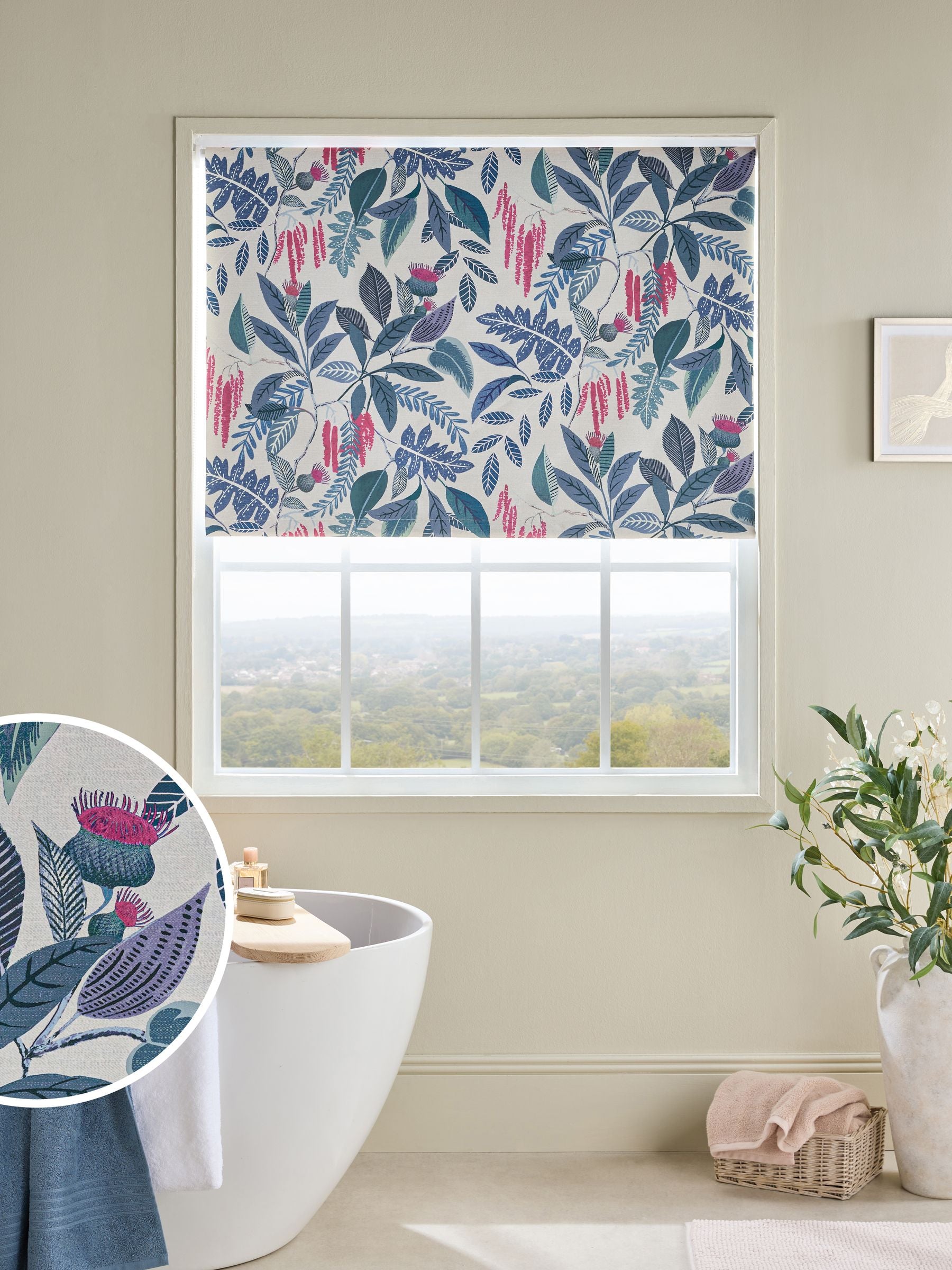 Blackout leaf print roller blind, UK version
