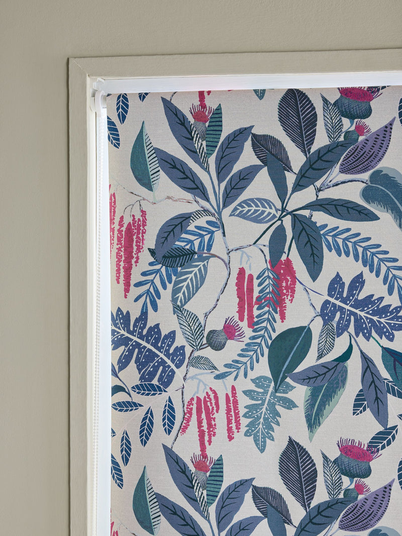 Blackout leaf print roller blind, UK version