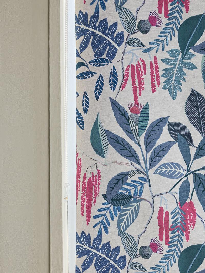 Blackout leaf print roller blind, UK version